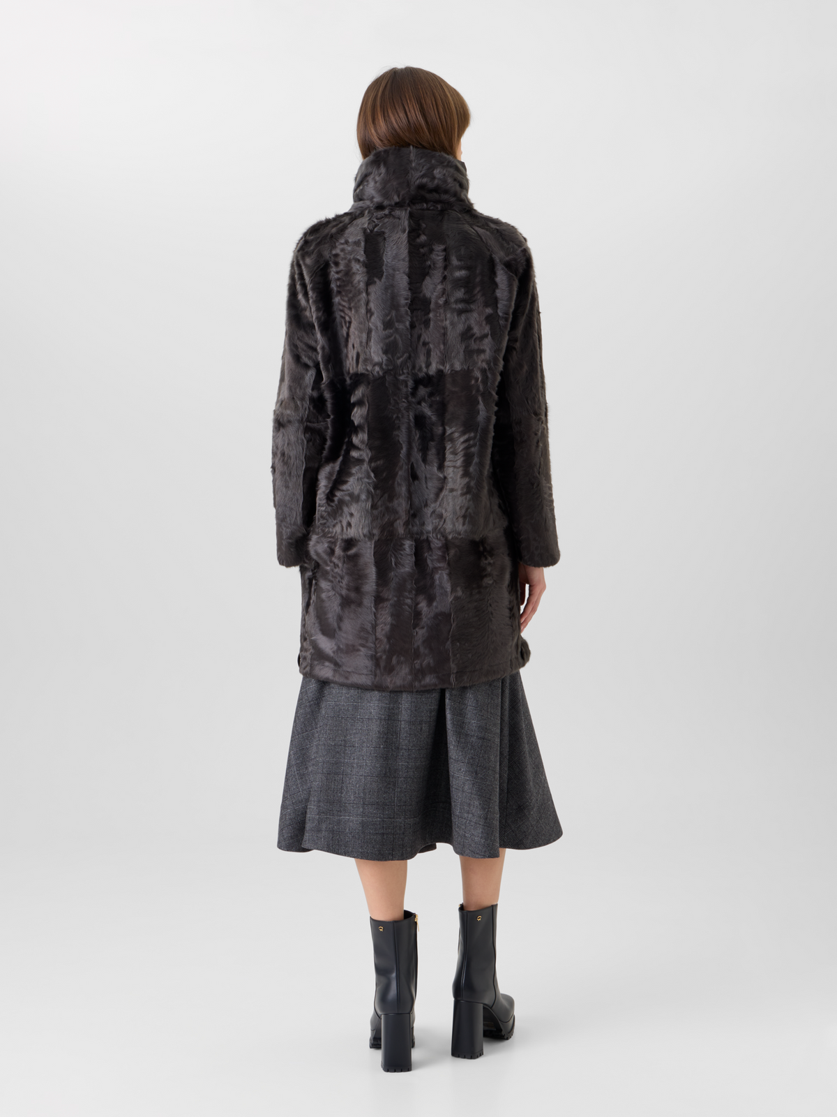 Designer Lamm-Shearling-Parka wendbar zu Seide - Grau #editorial