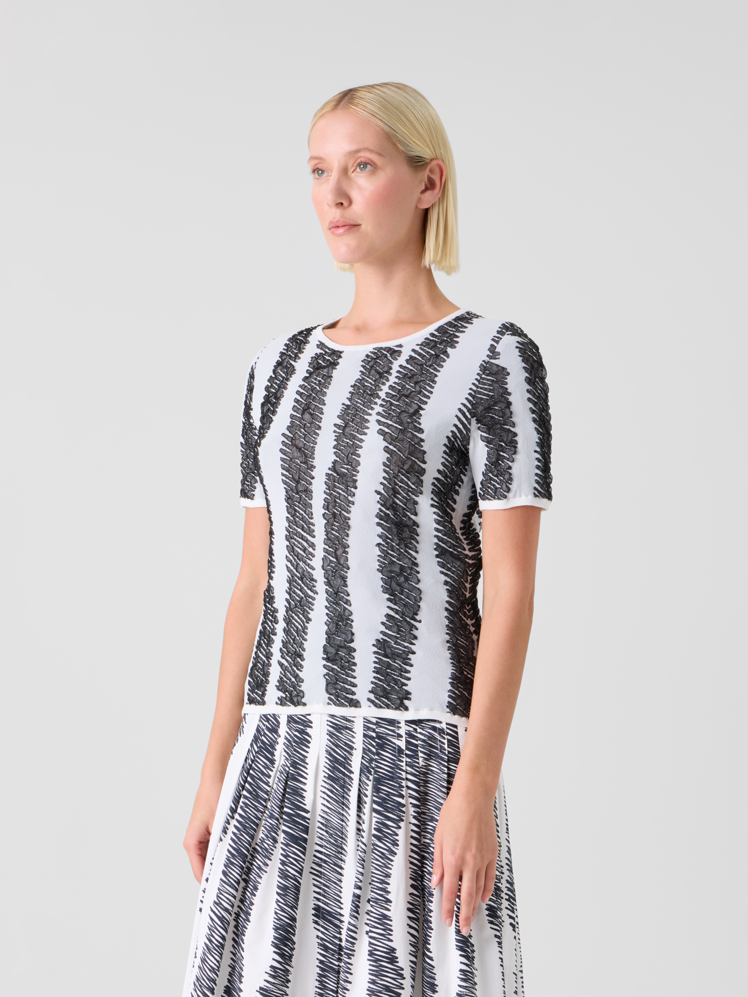 Designer Tailliertes 3D-Scribble-Jacquard-Strick-Top - Schwarz - Bunt 