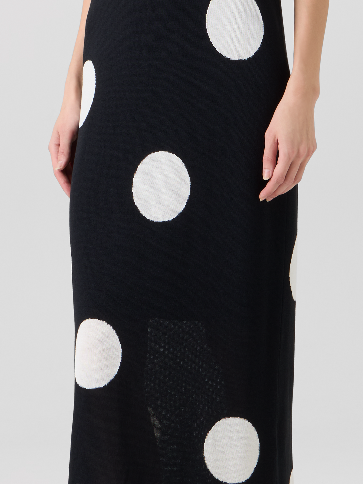 Designer Ärmelloses Midi-Strickkleid mit Punkte-Intarsie - Schwarz #editorial