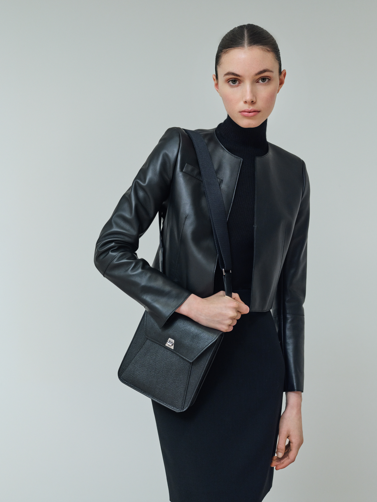 Designer Anouk Little Messenger Bag - Schwarz #editorial