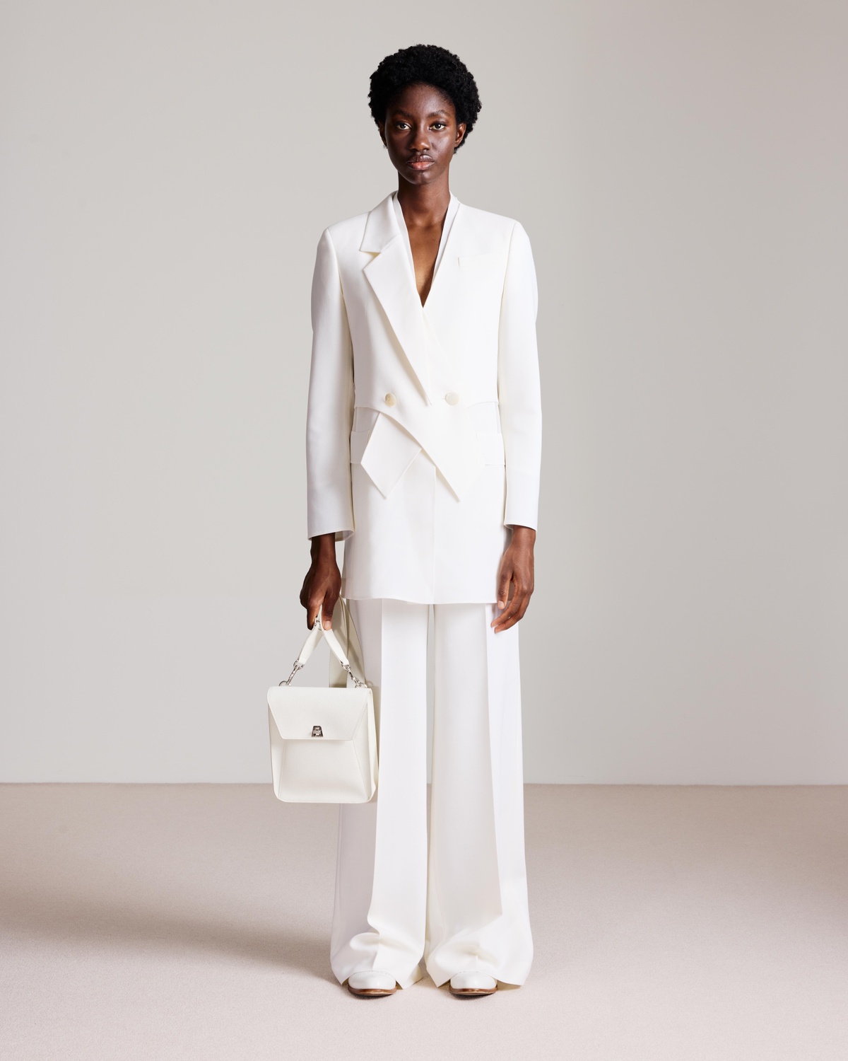 Designer Asymmetrische Doubleface-Jacke aus Wolle #editorial