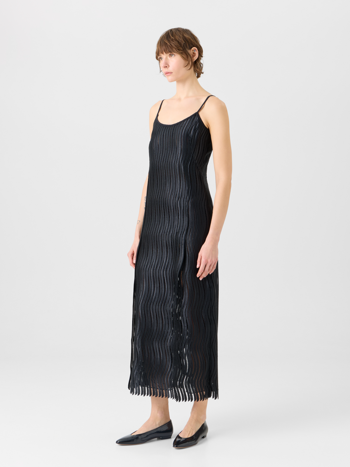 Designer Träger-Midikleid aus Wave-Guipure - Schwarz #editorial