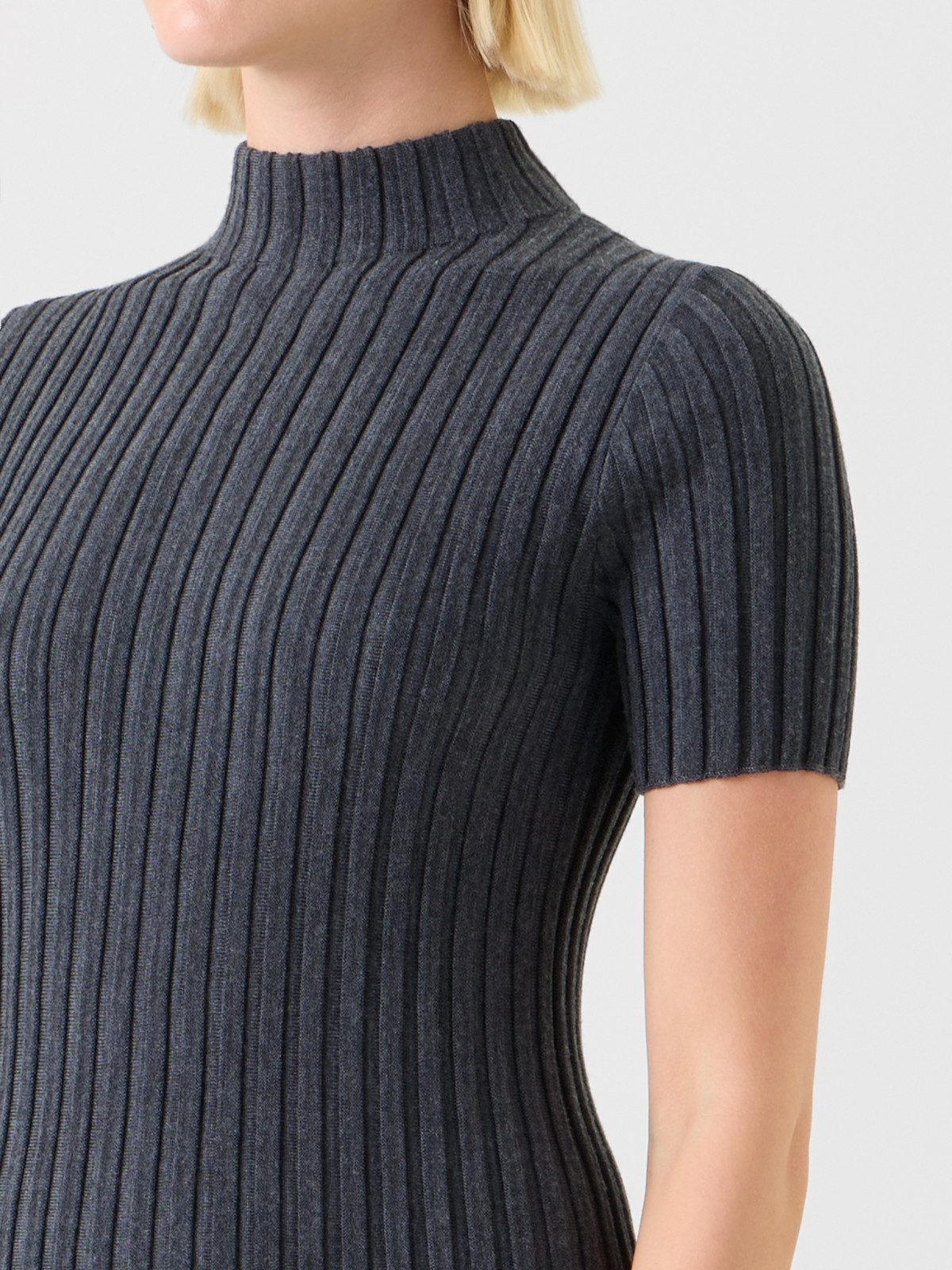 Designer Enges Merino Ripp Mock Neck Stricktop - Grau #editorial