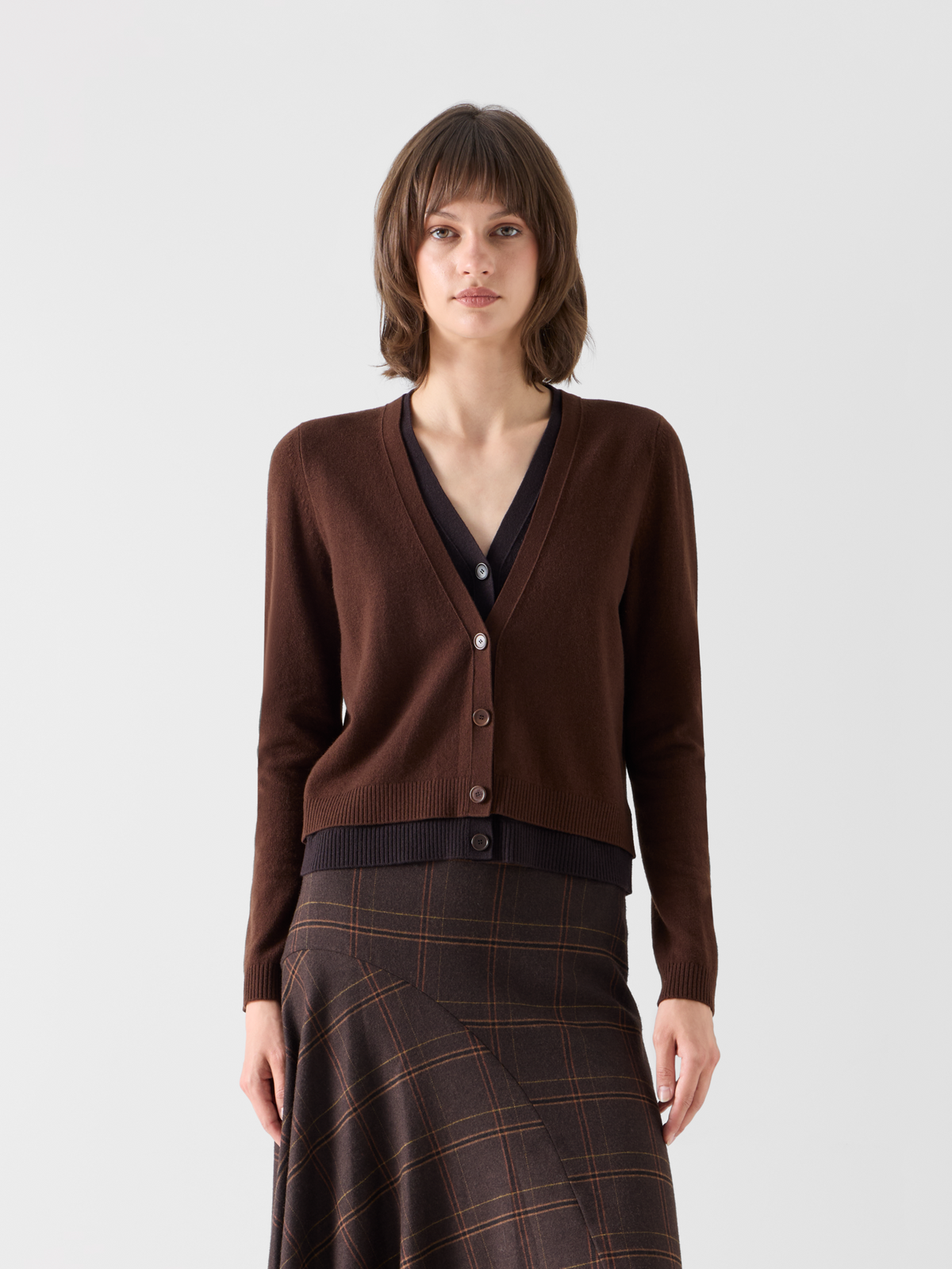 Designer Wolle-Kaschmir Cardigan mit Trompe-l'Oeil V-Einsatz - Braun 