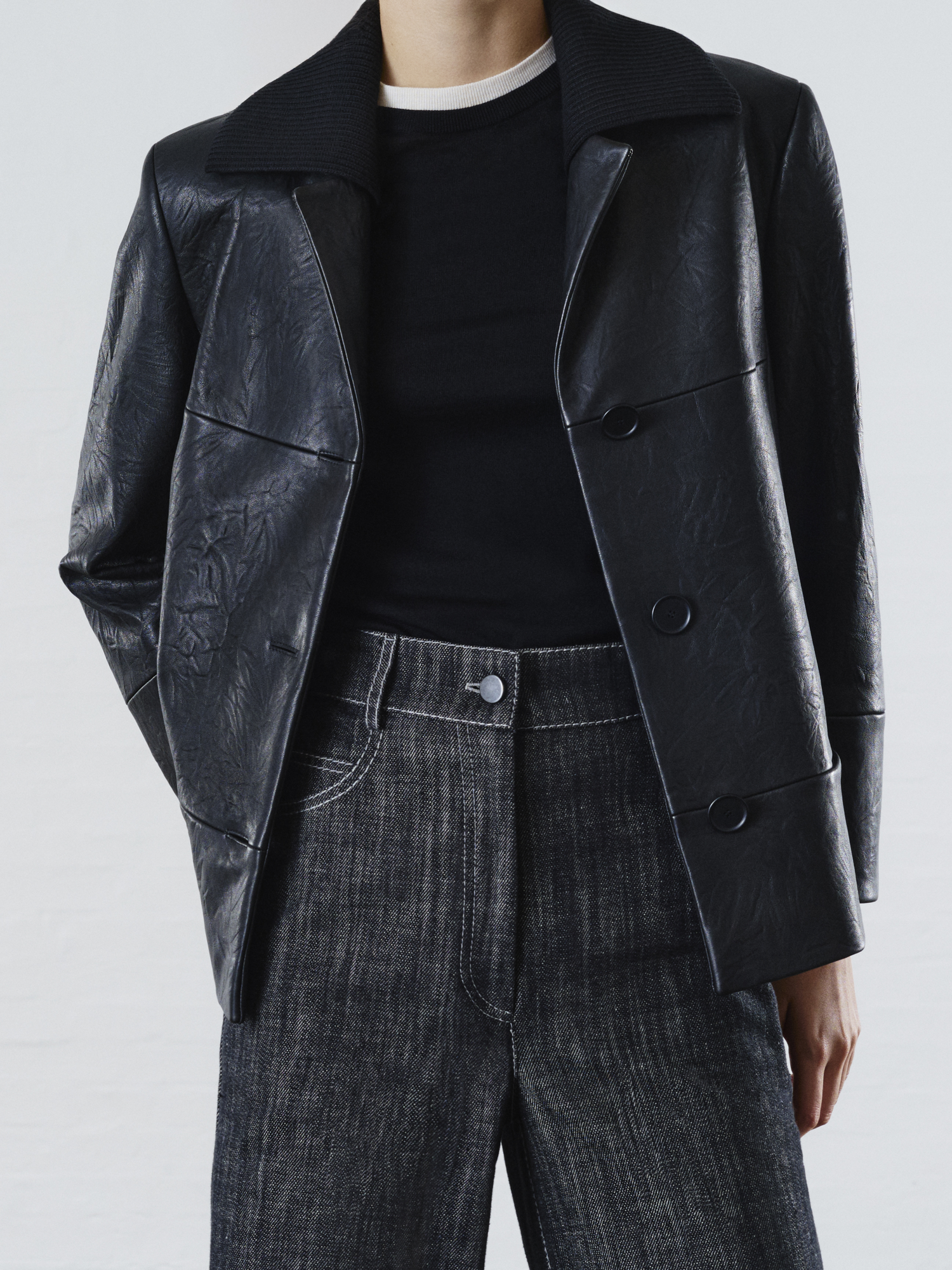 Designer Jacke aus gekräuseltem Lammnappa - Schwarz 