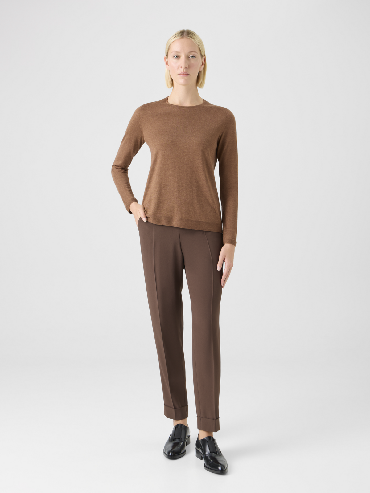 Designer Nahtlos geschrickter Rundhals Pullover aus Kaschmir-Seide - Braun #editorial