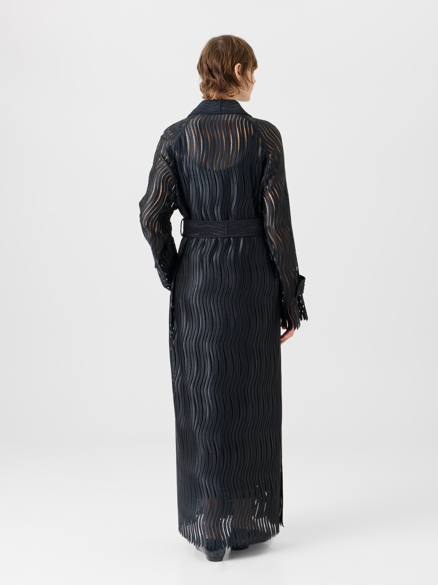 Designer Estelle langer Mantel aus Wave-Guipure - Schwarz 
