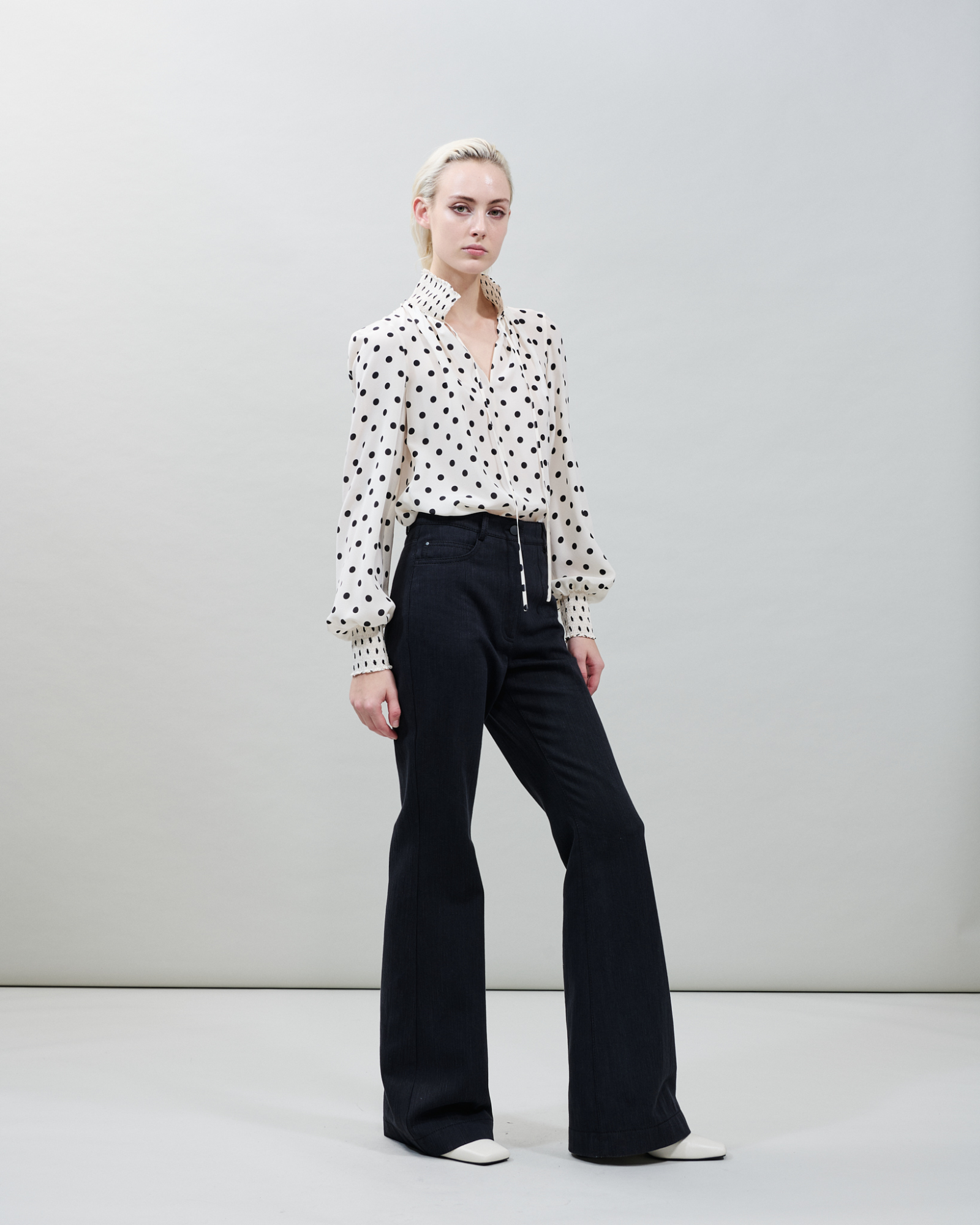 Designer Boho Seidenbluse mit Polka Dots - Bunt - Ecru - Weiss 