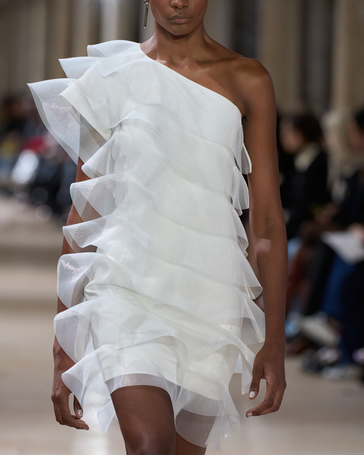 Designer Baumwoll-Seiden-Cocktailkleid mit Wellen - Ecru - Weiss #editorial