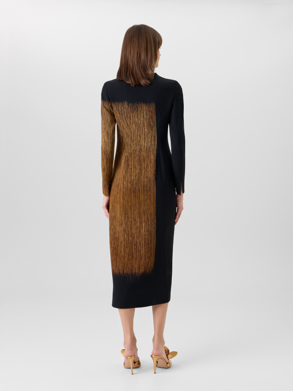 Designer Etuikleid in Midilänge mit Oro Lienzo Print - Beige - Schwarz - Bunt #editorial