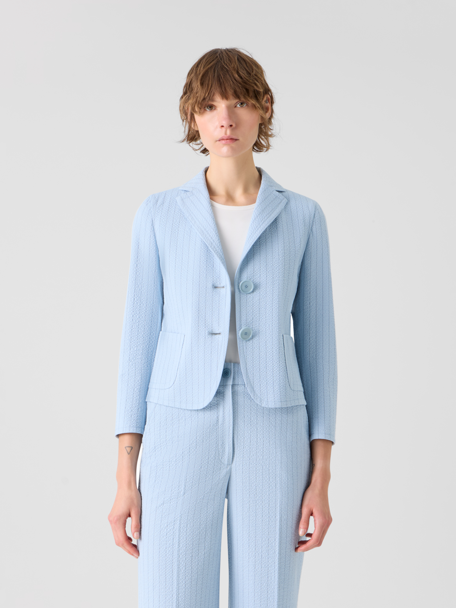 Designer Taillierte gestreifte Jacke aus Baumwoll-Seersucker mit Revers - Blau 