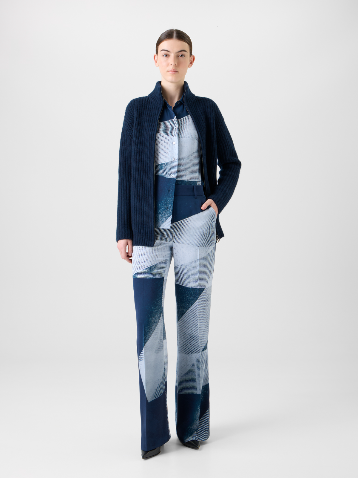 Designer Kaschmir Stehkragen Grobstrick Cardigan - Dunkelblau - Blau #editorial