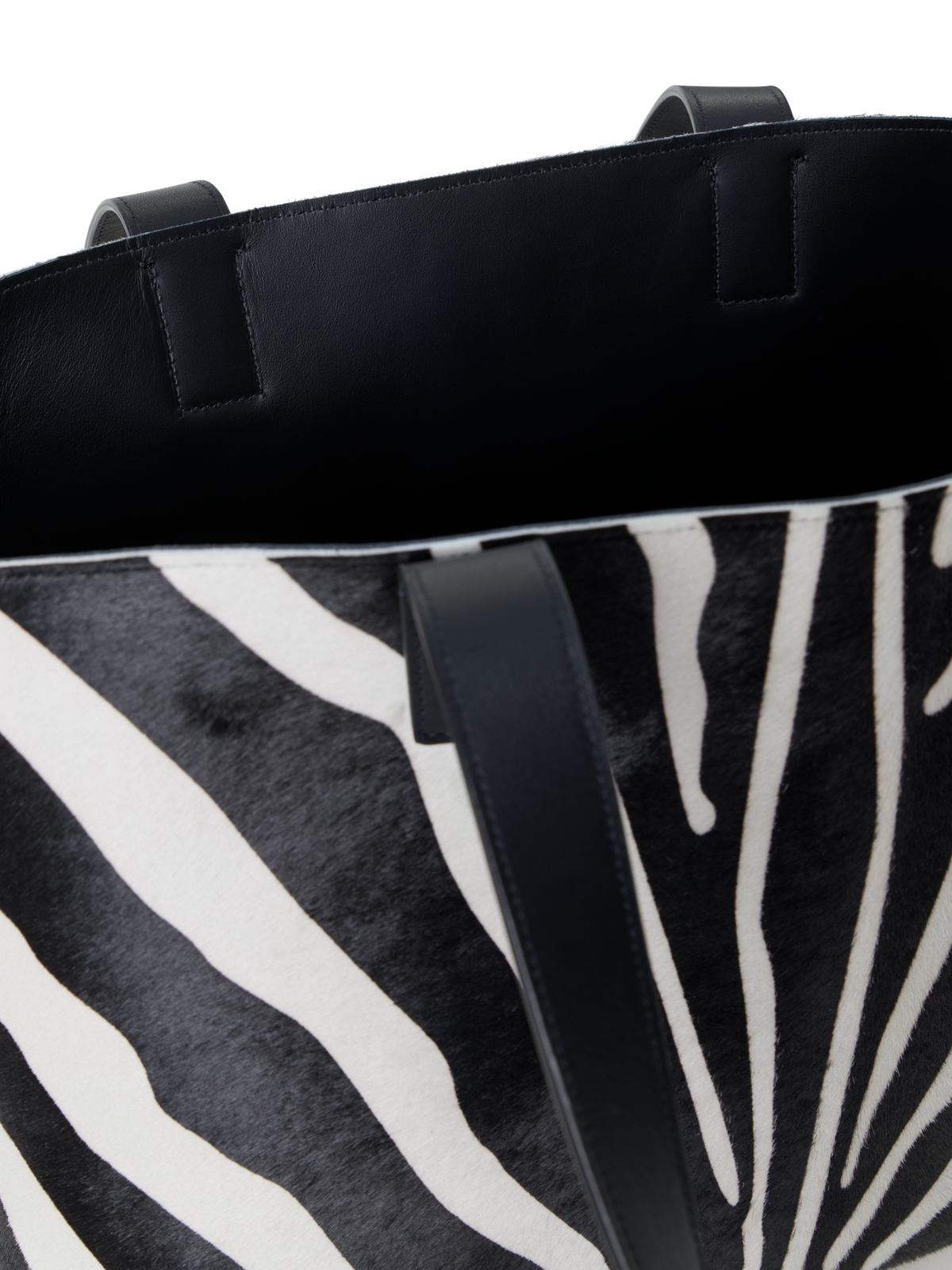 Designer Ai Medium Shoulder Tote - Bunt
