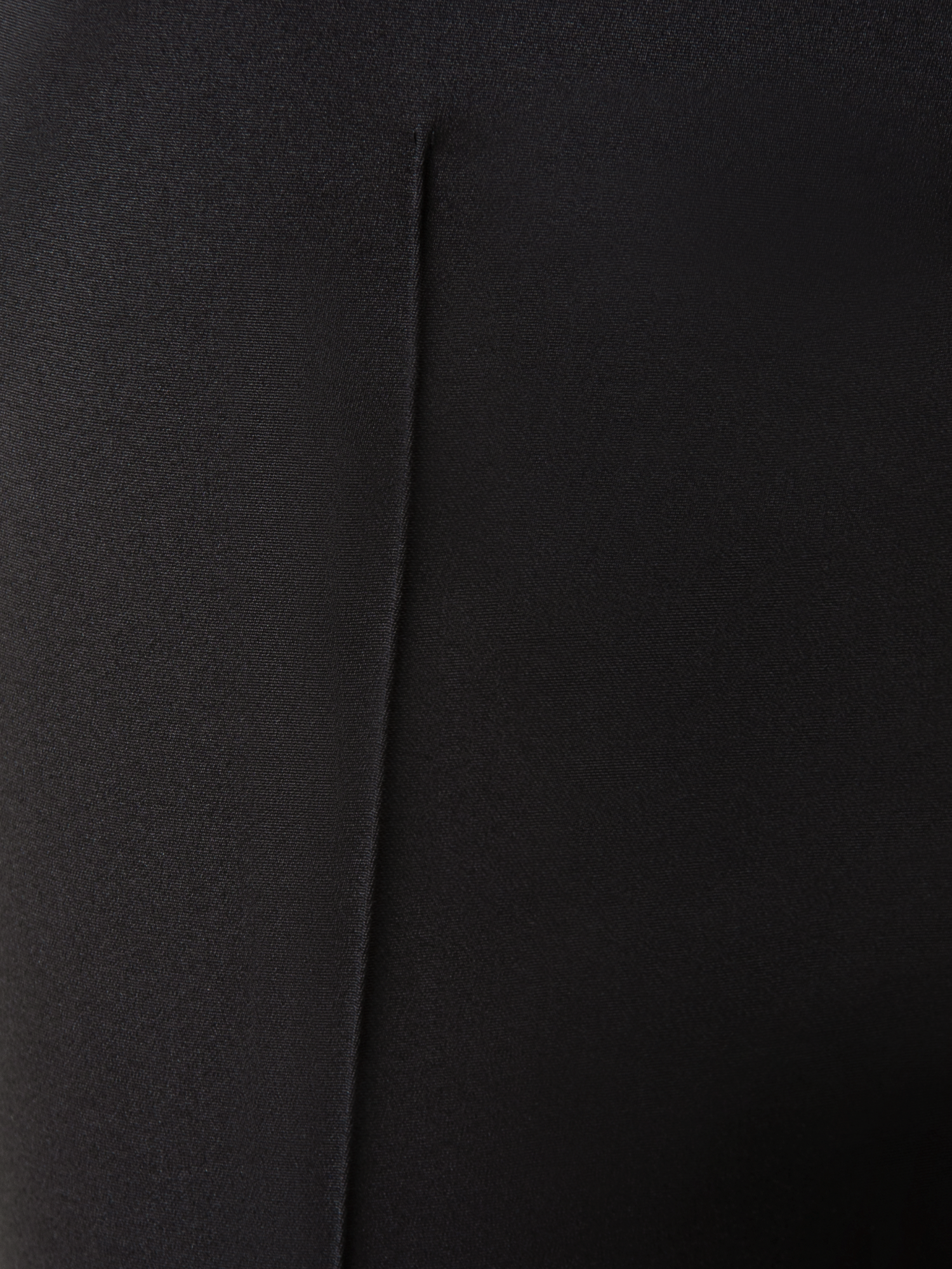 Designer Slim Hose aus Seiden-Stretch-Crêpe - Schwarz