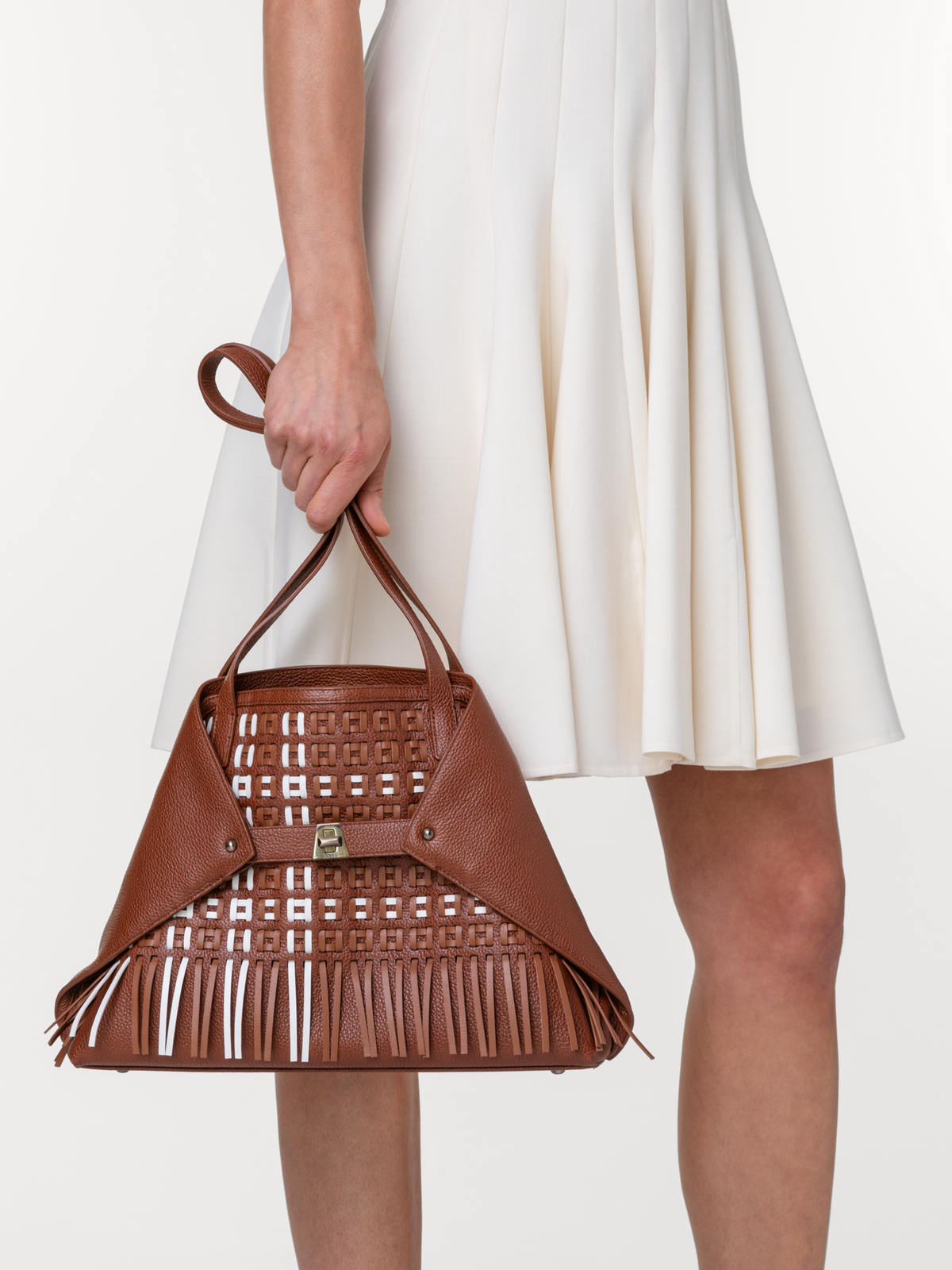 Designer Ai Small Shoulder Tote - Braun - Bunt #editorial