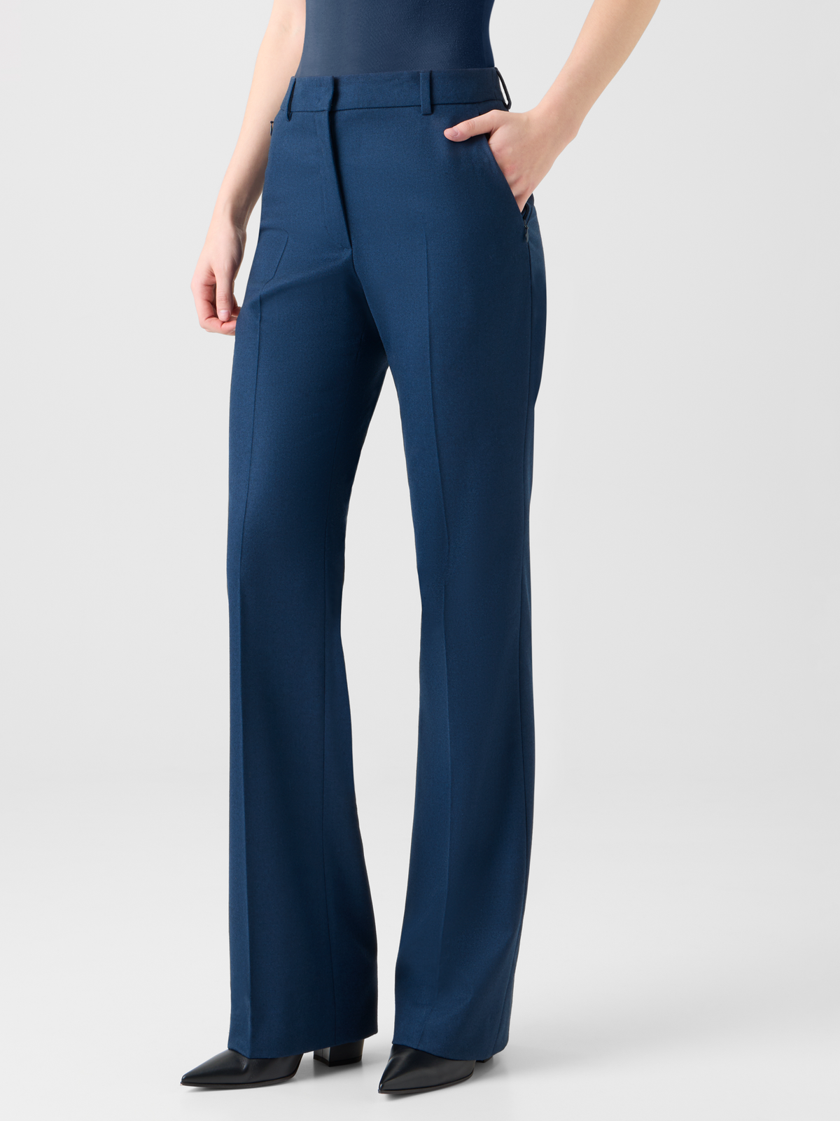Designer Leichte Bootcut-Stretch-Wollflanellhose - Dunkelblau - Blau #editorial