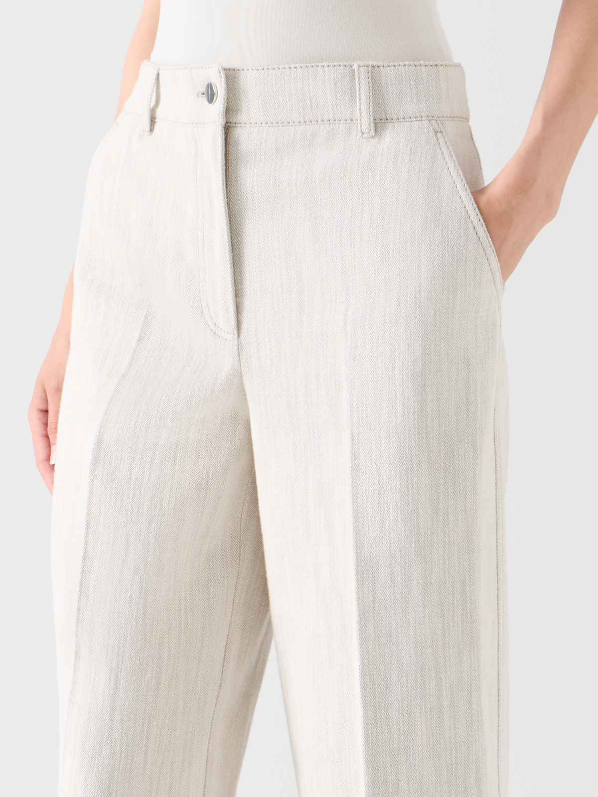Designer Verkürzte weite Denim-Hose mit hohem Bund - Ecru 