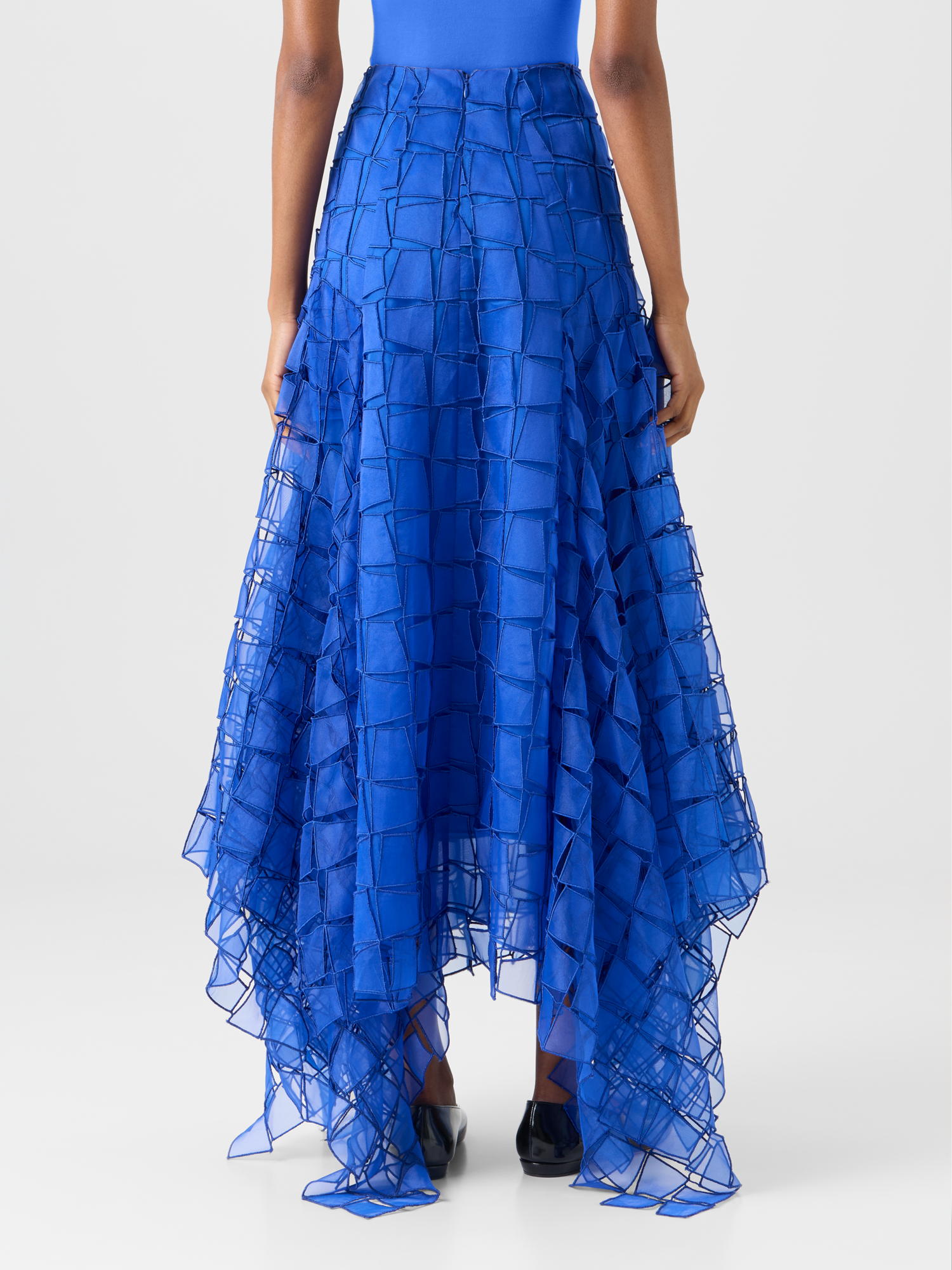 Designer Maxirock mit Trapez-Stickerei aus Organza - Blau 