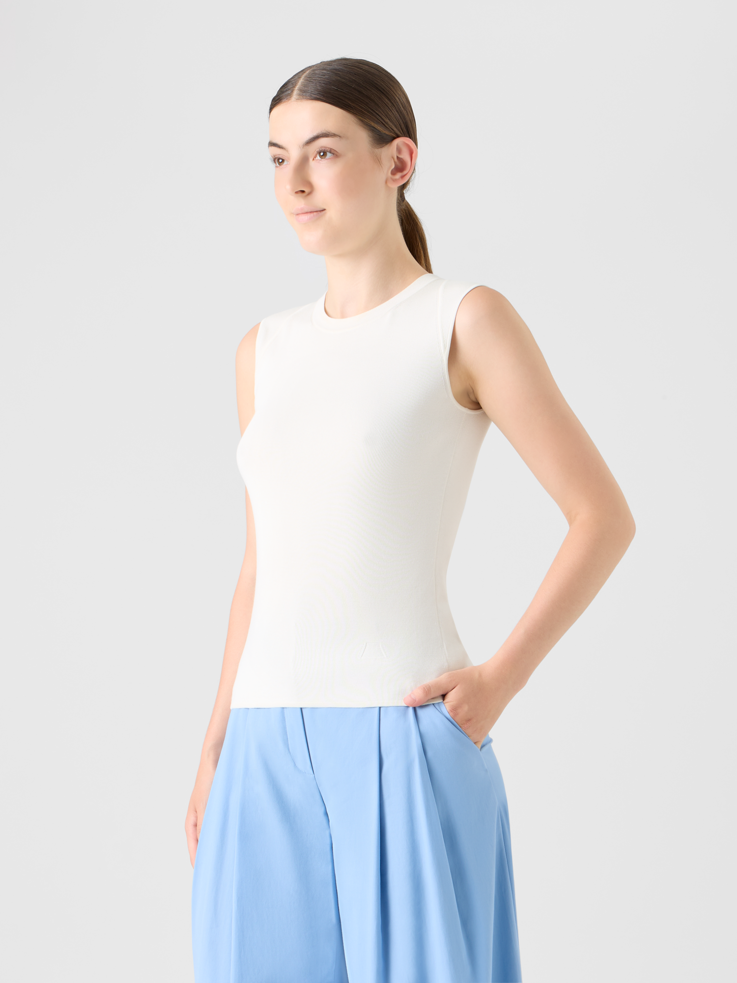 Designer Ärmelloses Strickoberteil aus Seidenstretch - Ecru 