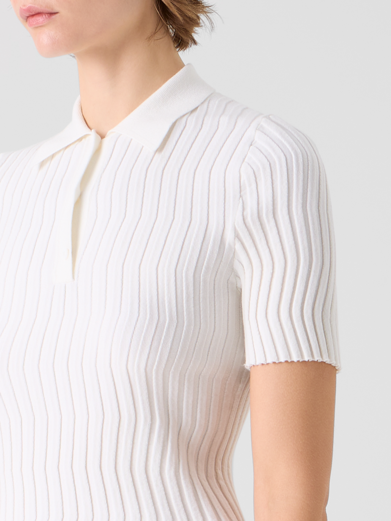 Designer Tailliertes Strick-Polo aus Stretch-Baumwollseide - Ecru 