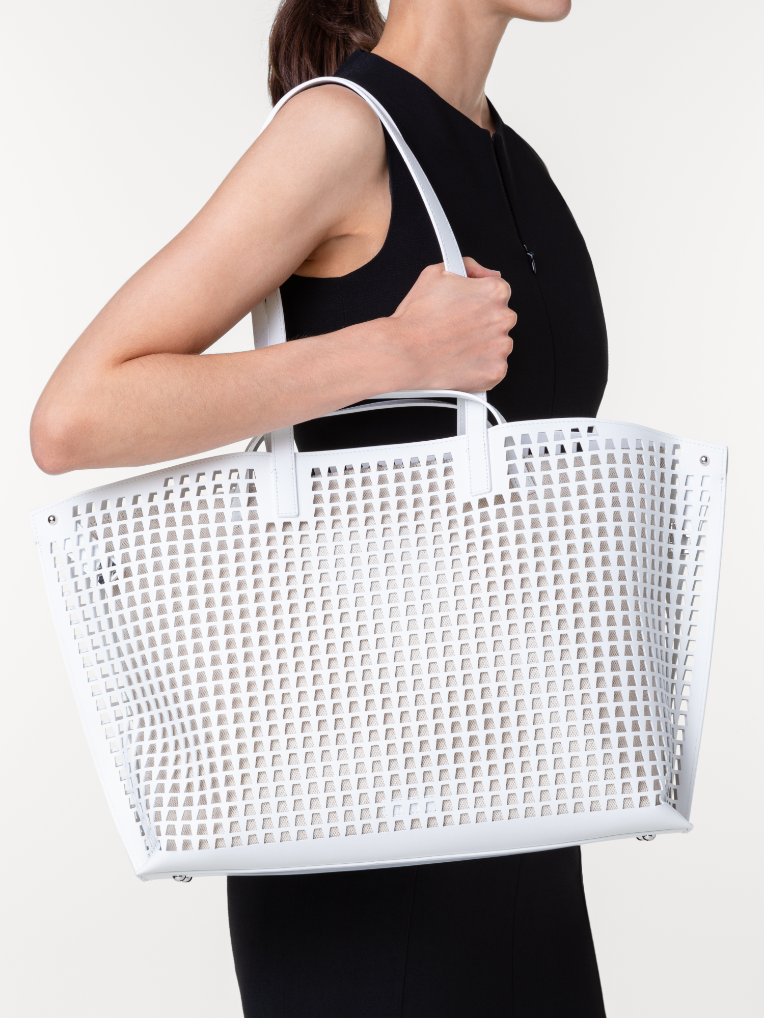 Designer Ai Medium Shoulder Tote - Weiss 