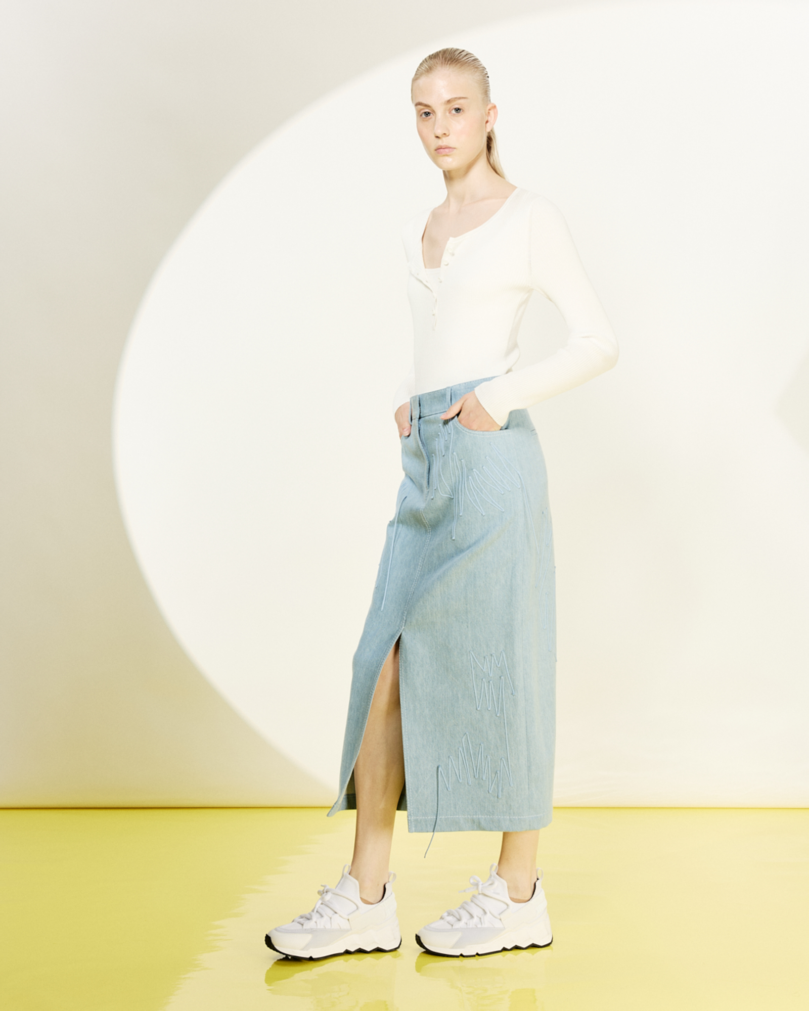 Designer Taillierter gerippter Baumwoll-Henley-Pullover - Weiss 