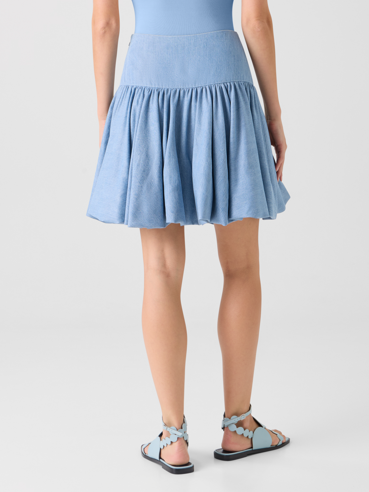 Designer Ausgestellter Volant-Minirock aus Viskose-Denim - Blau