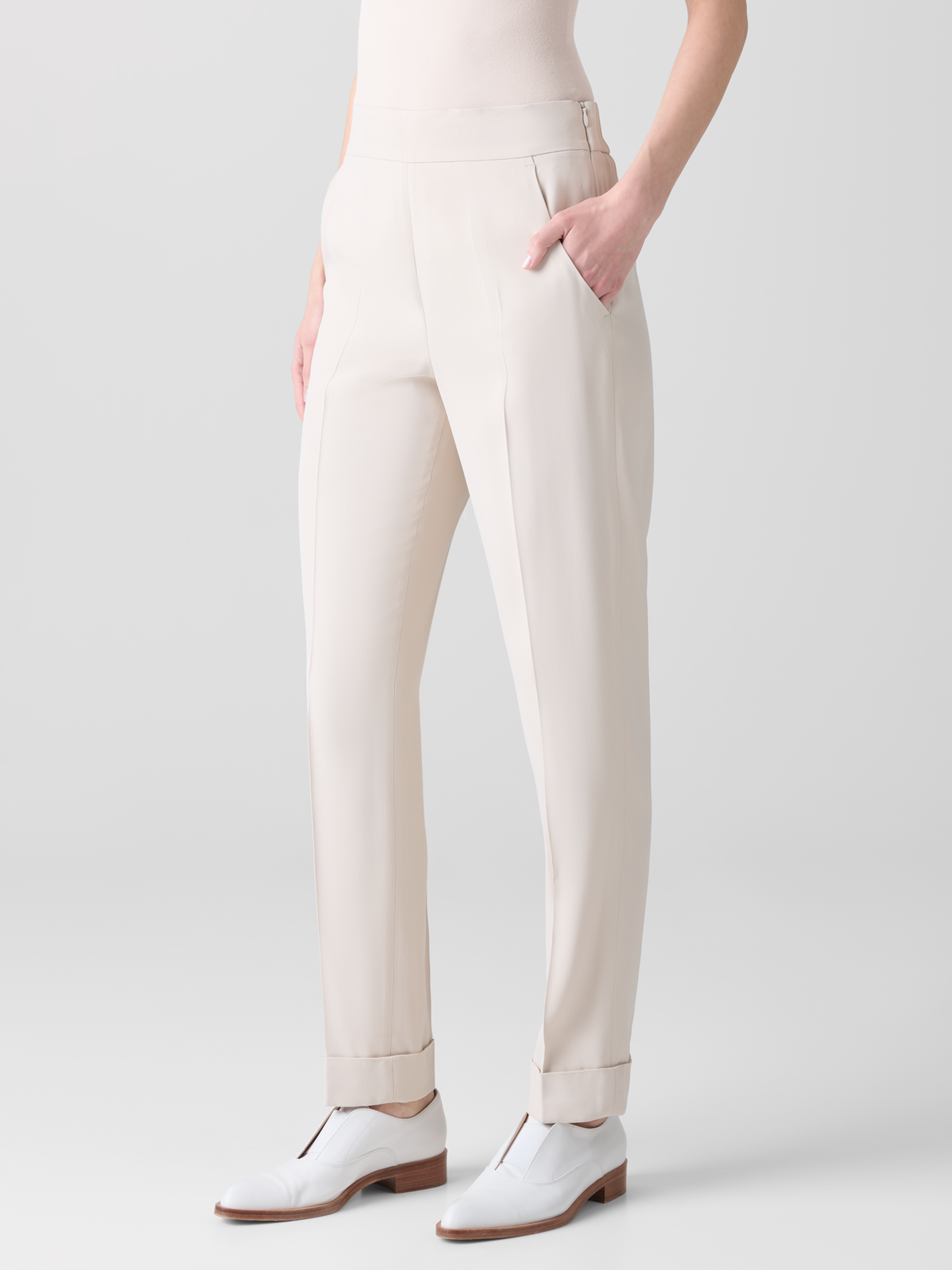 Designer Tapered Hose mit elastischem Bund - Ecru - Beige - Weiss #editorial