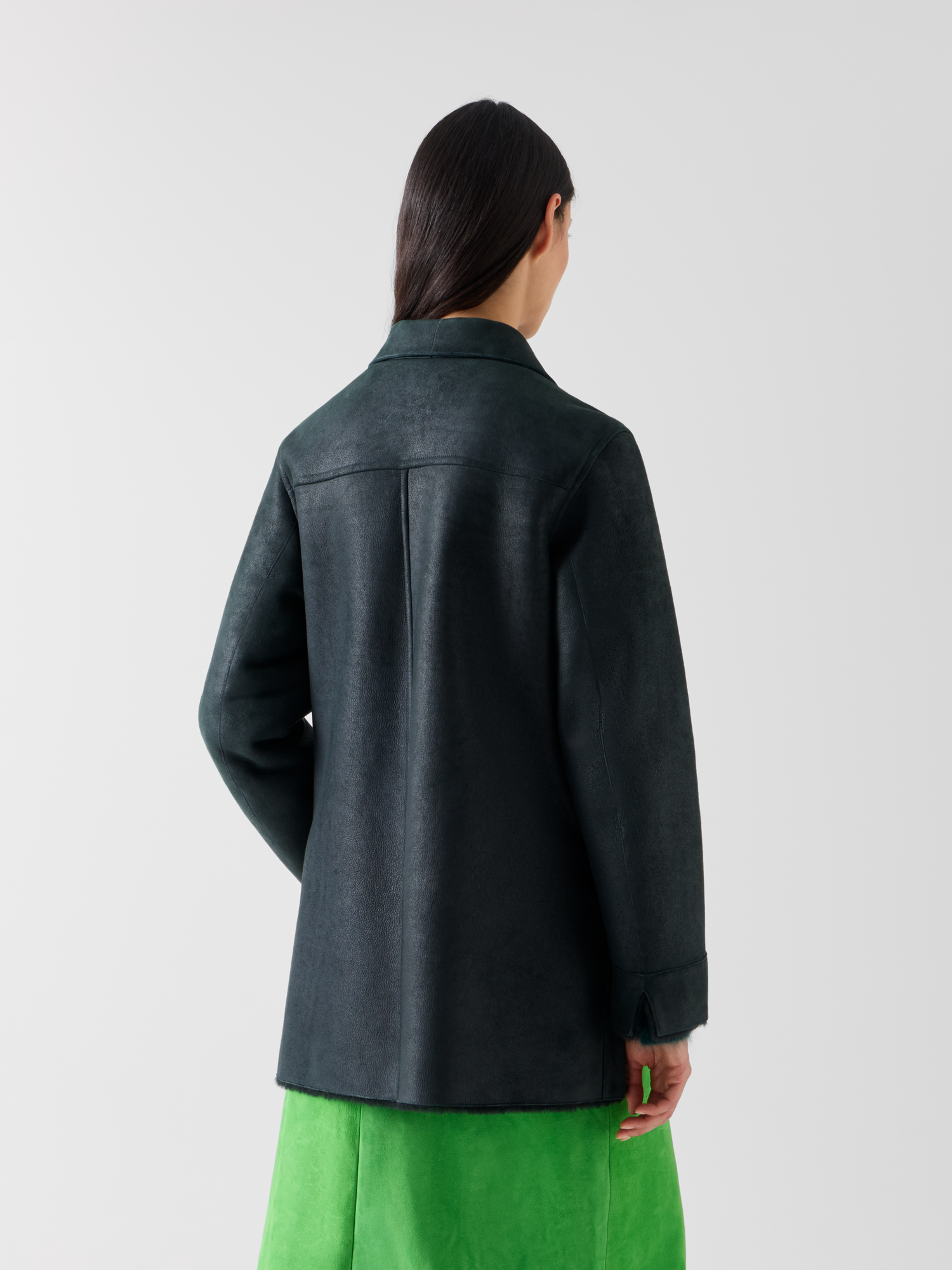 Designer Wendbare Hemdjacke aus Merinillo-Lammfell - Schwarz - Grün 