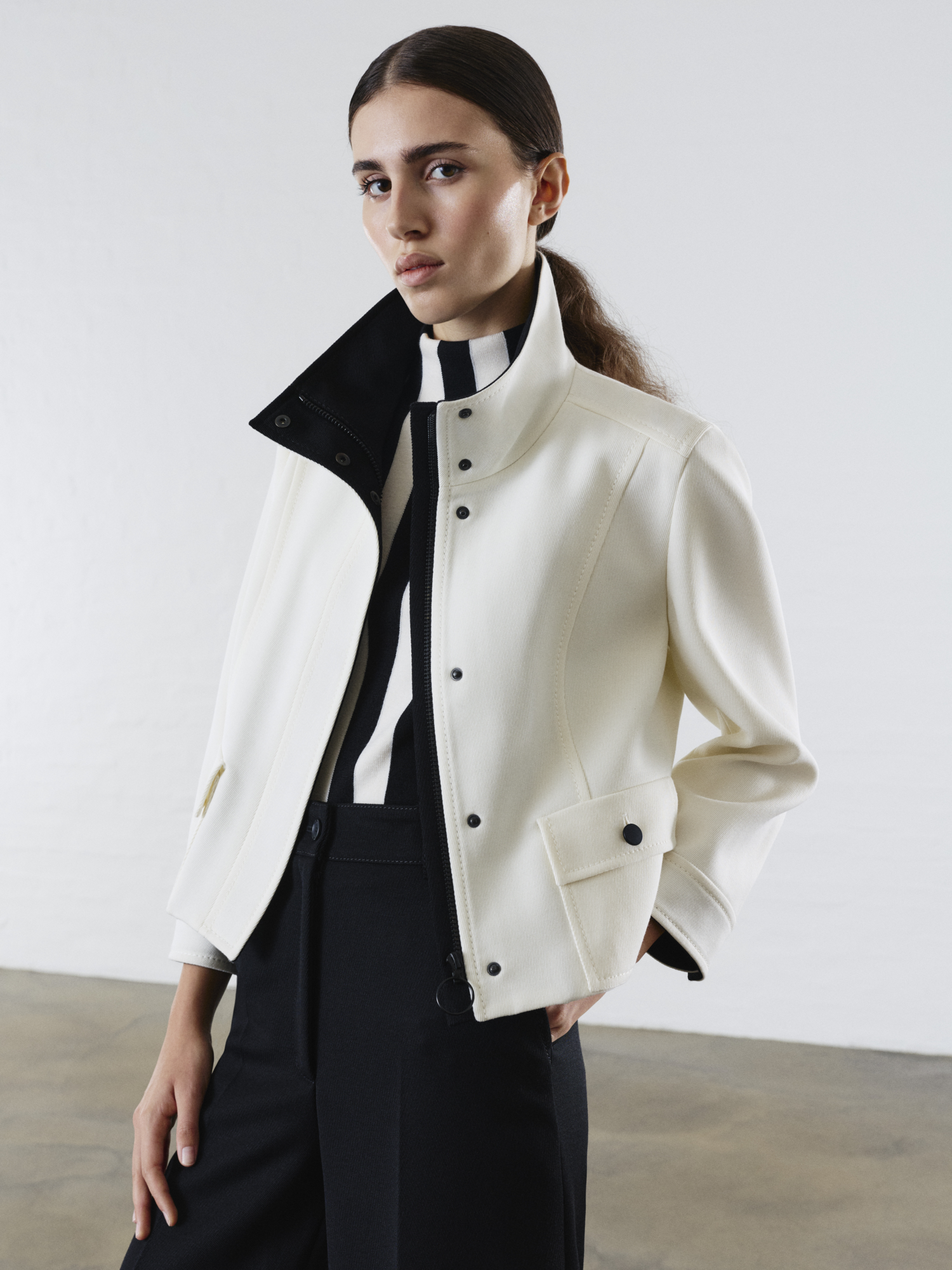 Designer Jacke aus kontrastierendem Woll-Trikotin - Bunt - Ecru 