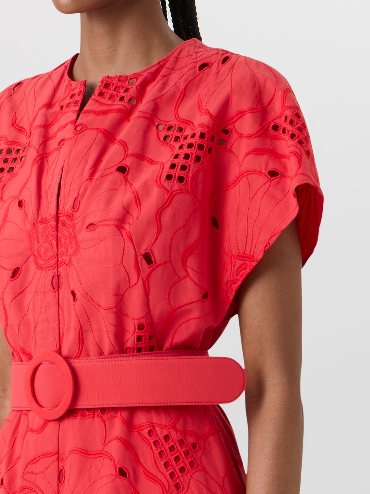 Designer Midikleid mit Blumen-Lochstickerei - Rot #editorial