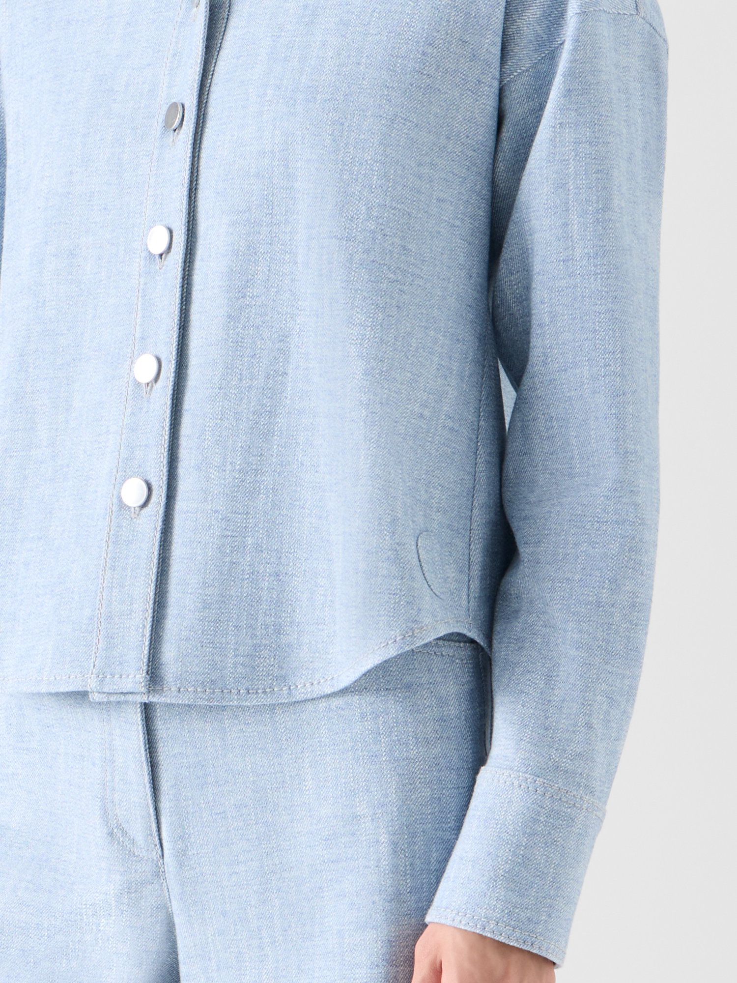 Designer Verkürzte Hemdbluse aus Winter-Denim - Blau 