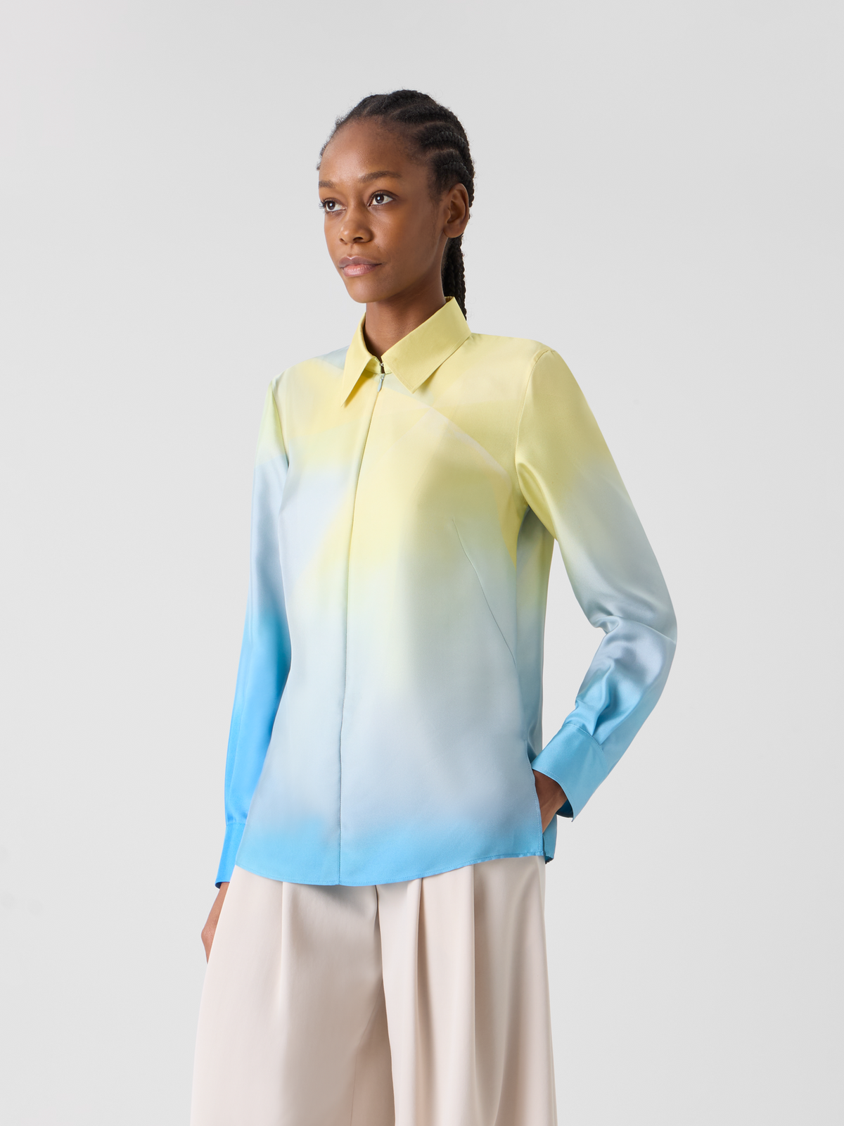 Designer Tunika-Bluse aus Seidentwill mit Sonnenstrahlen-Print - Blau - Bunt #editorial
