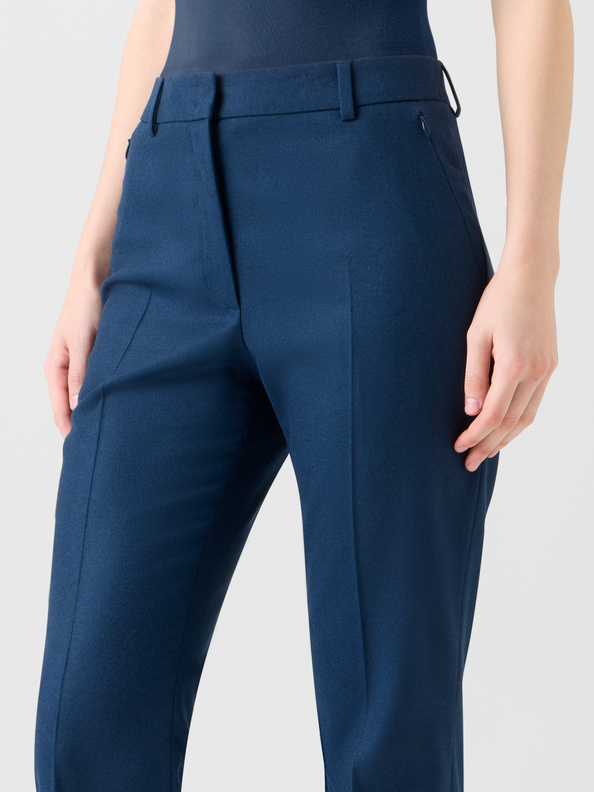 Designer Leichte Bootcut-Stretch-Wollflanellhose - Dunkelblau - Blau #editorial
