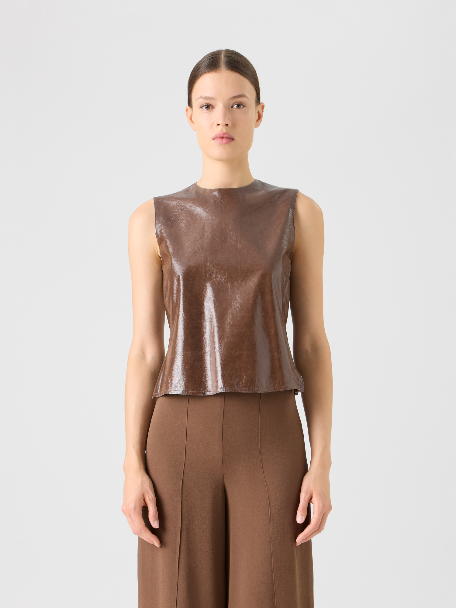 Designer Ärmelloses Top aus lackiertem Leder - Braun 