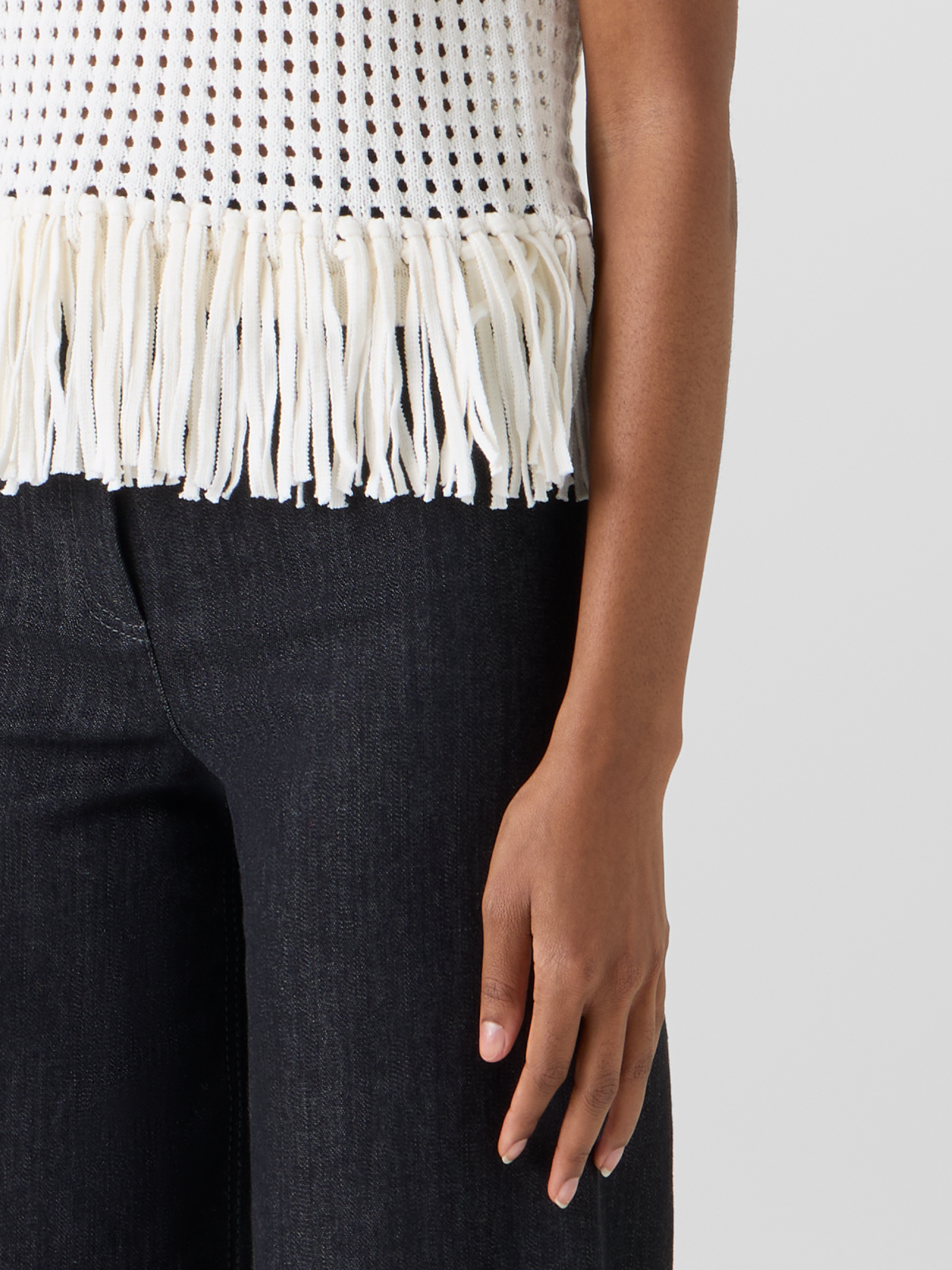 Designer Ärmelloses Stricktop aus grobem Baumwoll-Mesh - Ecru #editorial