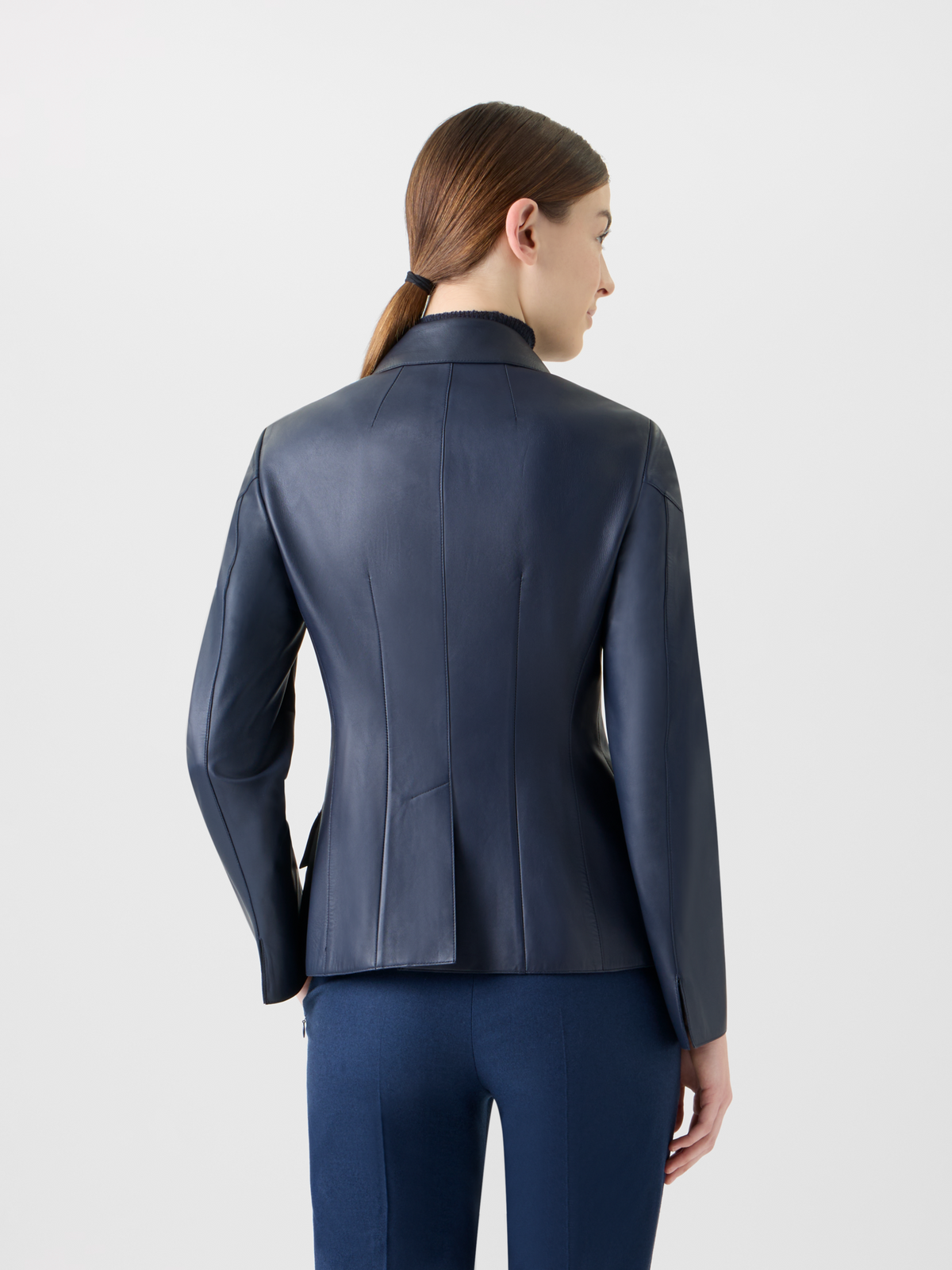 Designer Taillierte Leder Jacke mit aufgesetzten Taschen - Dunkelblau - Blau #editorial