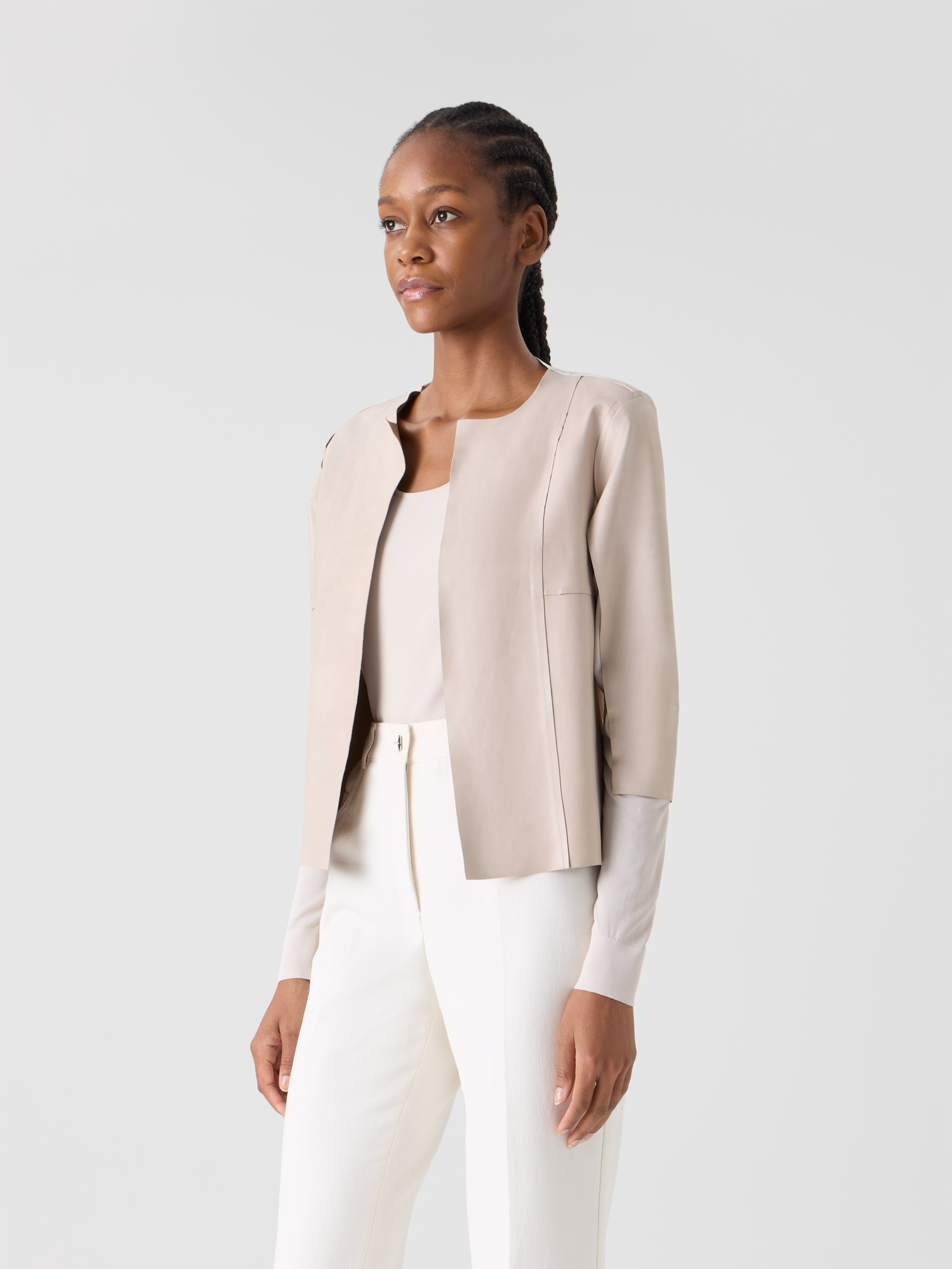 Designer Strick-Cardigan mit Lederpanelen und transparentem Rücken - Beige 