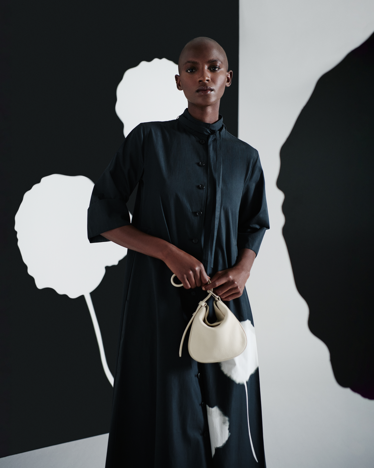 Designer Midi-Hemdkleid mit Dandelion Druck - Schwarz - Bunt #editorial