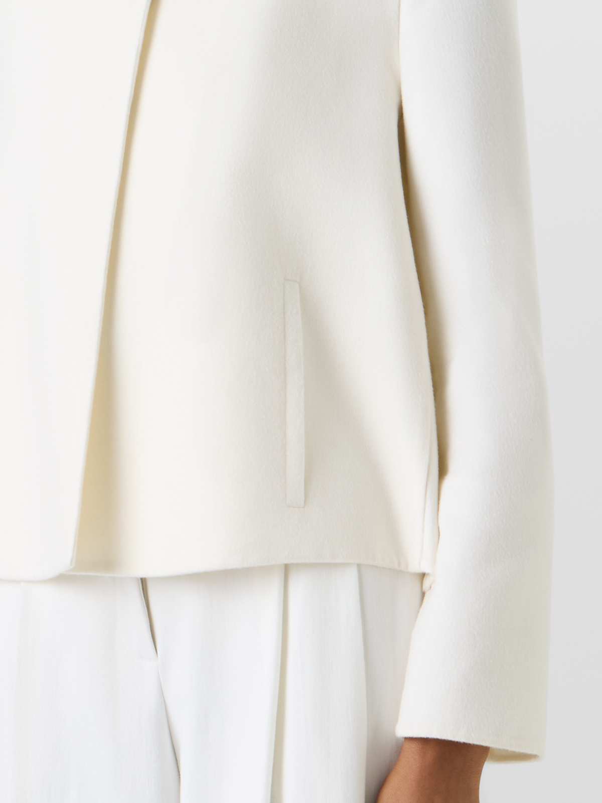 Designer Castro Jacke aus Kaschmir-Doubleface - Ecru #editorial