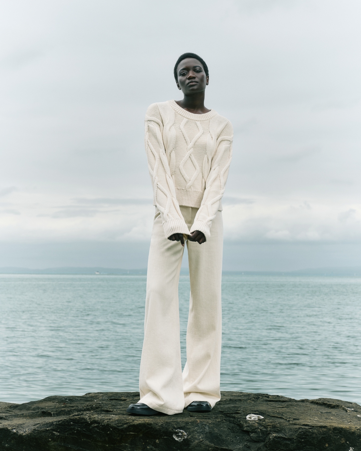 Designer Chunky Baumwoll-Pullover mit Zopfmuster - Ecru - Beige - Weiss #editorial