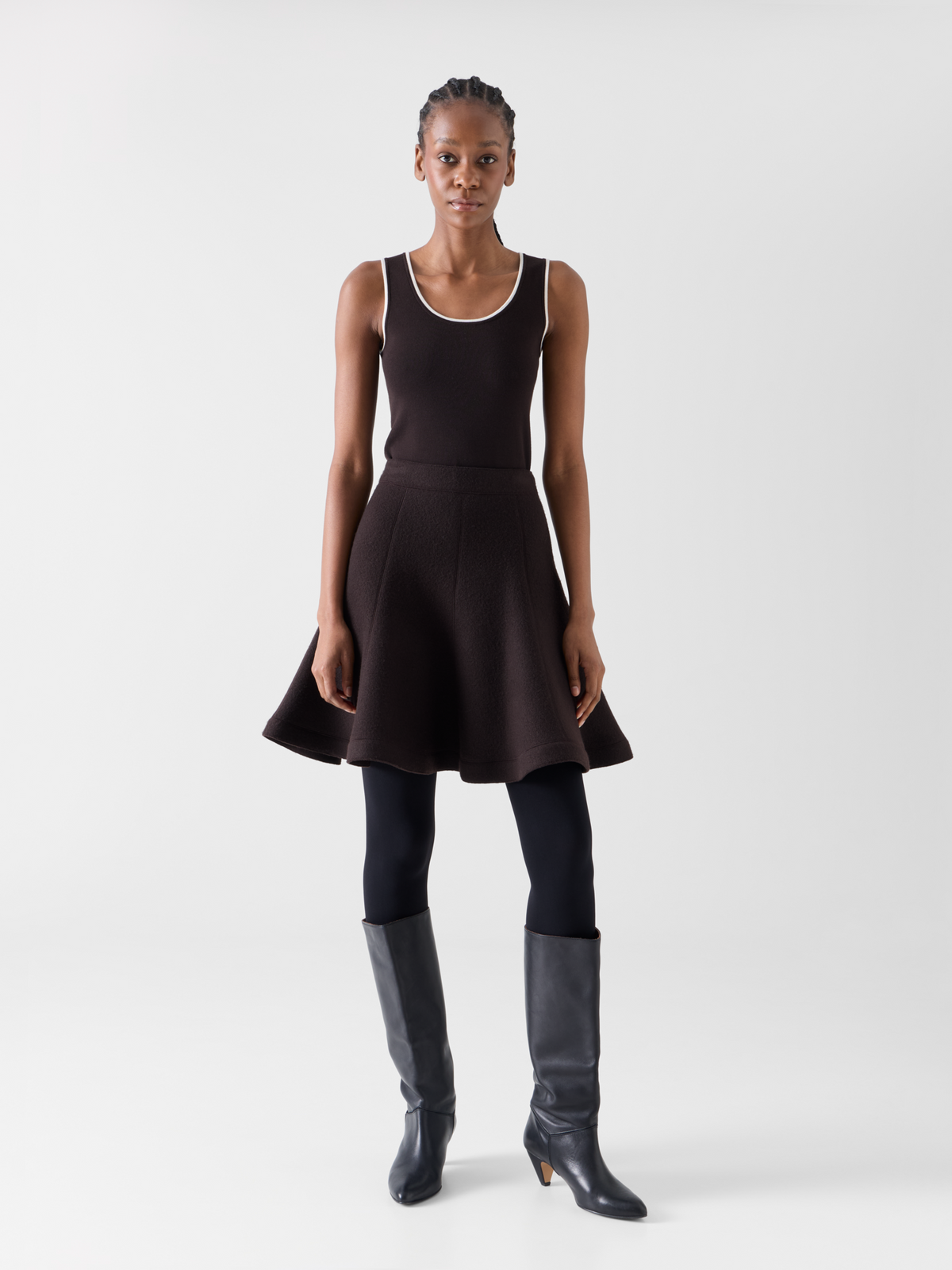 Designer Tailliertes Stricktop mit Kontrastpaspel - Braun #editorial