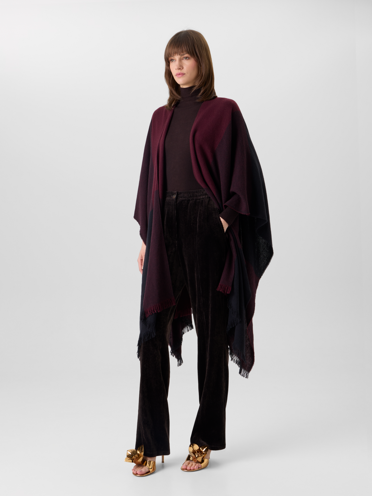 Designer Karierter Cape-Schal aus Wolle-Kaschmir mit Fransen - Rot - Weinrot #editorial