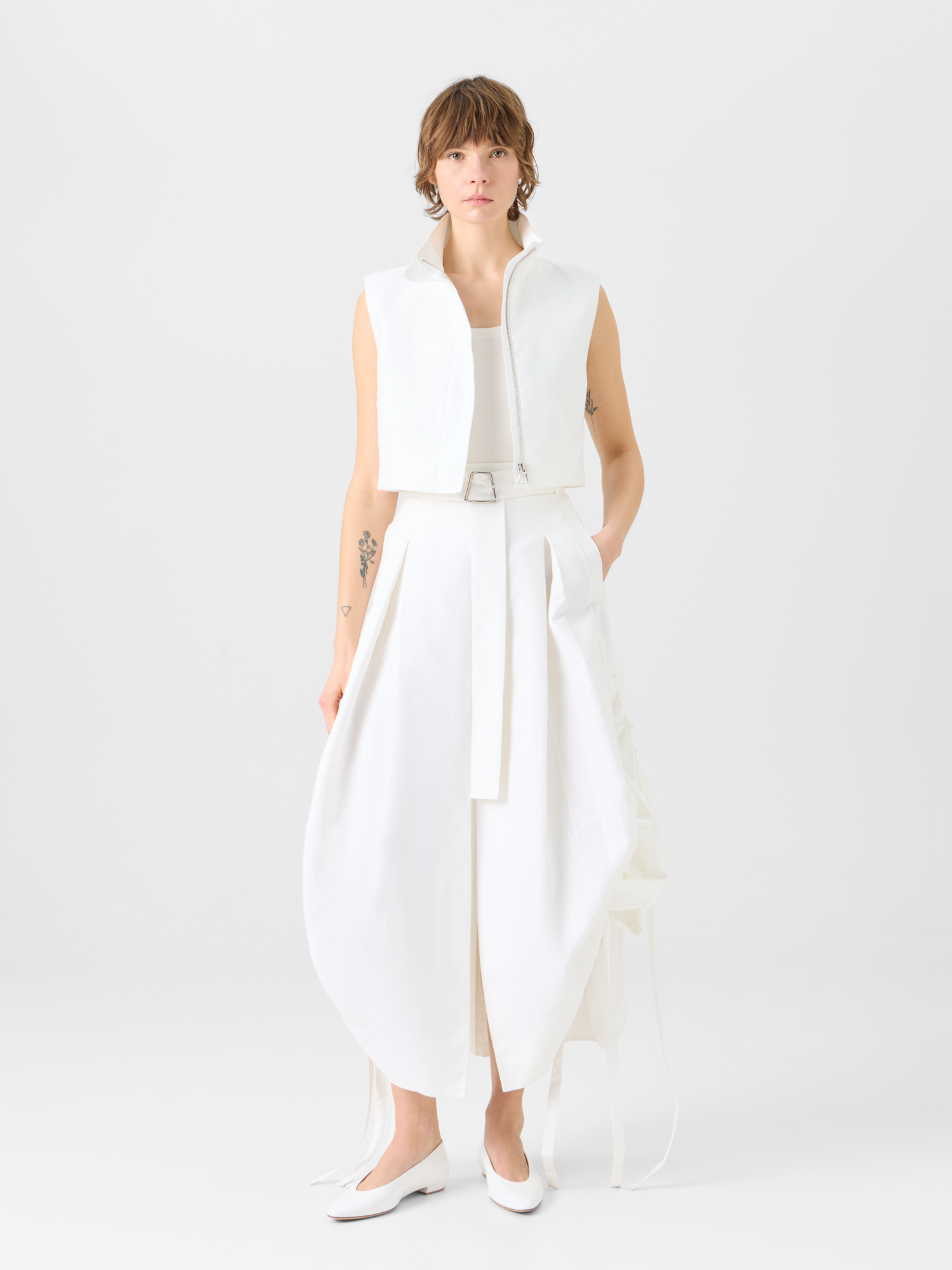 Designer Hester strukturierte kurze Weste aus Baumwoll-Doubleface - Ecru 