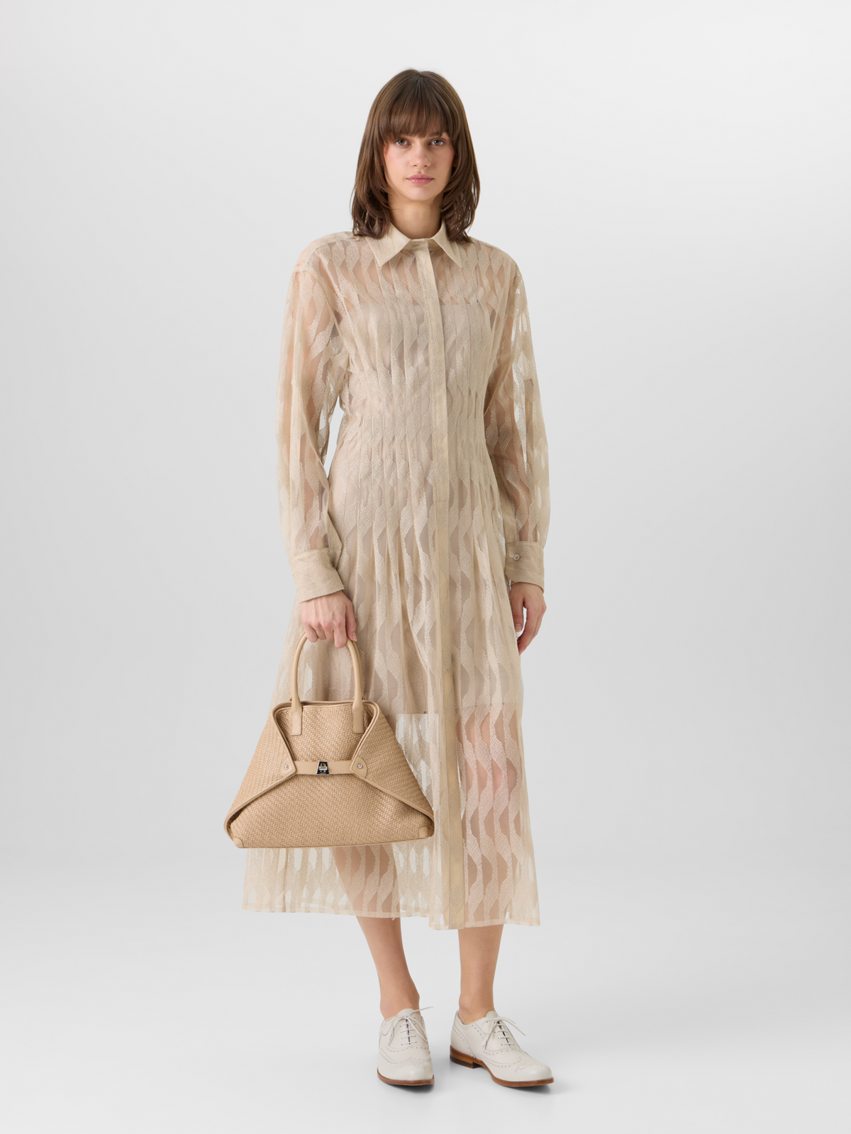 Designer Midi-Hemdblusenkleid mit High Plains Stickerei auf Tüll - Beige #editorial