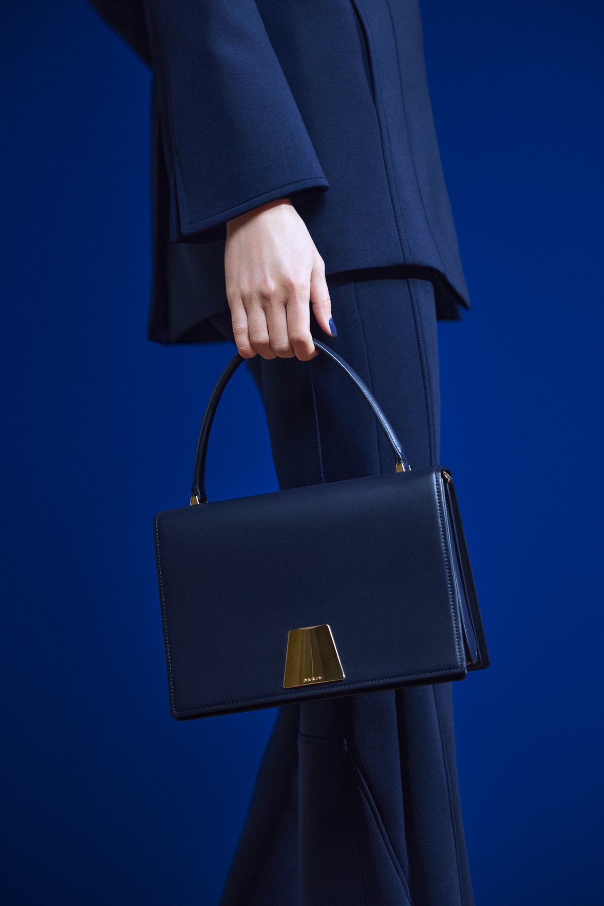 Designer Alice Medium Top Handle Tasche - Dunkelblau - Blau #editorial