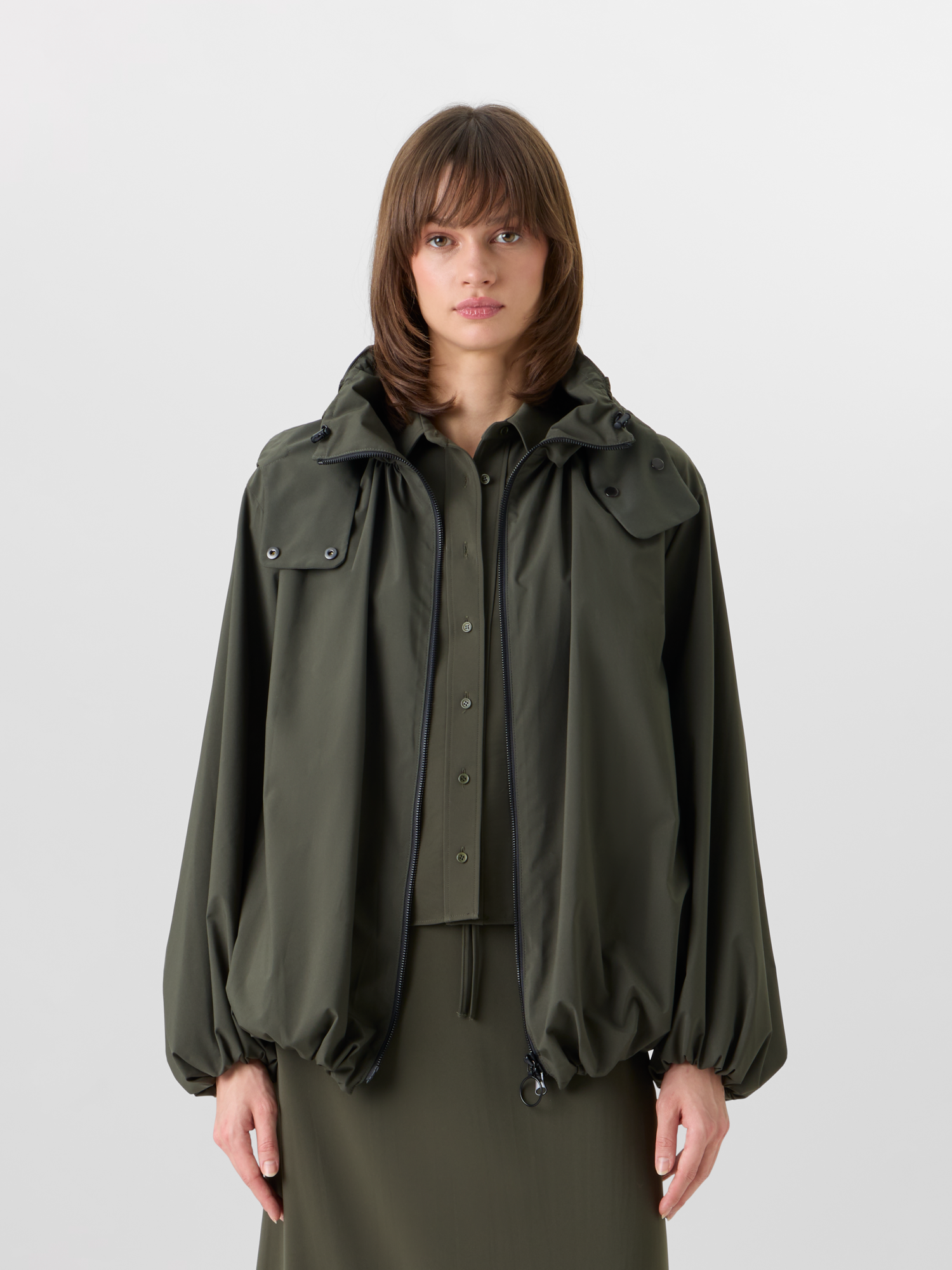 Designer Kurzparka aus wasserabweisendem Parachute-Taft - Grün 