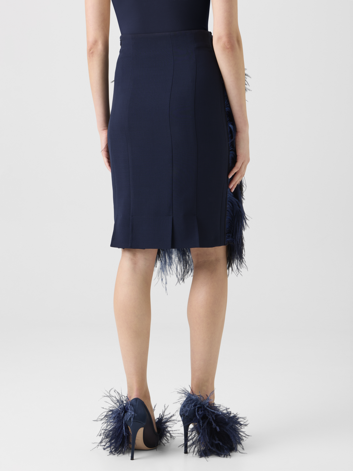 Designer Woll Doubleface Feathered Pencil Skirt - Schwarz #editorial