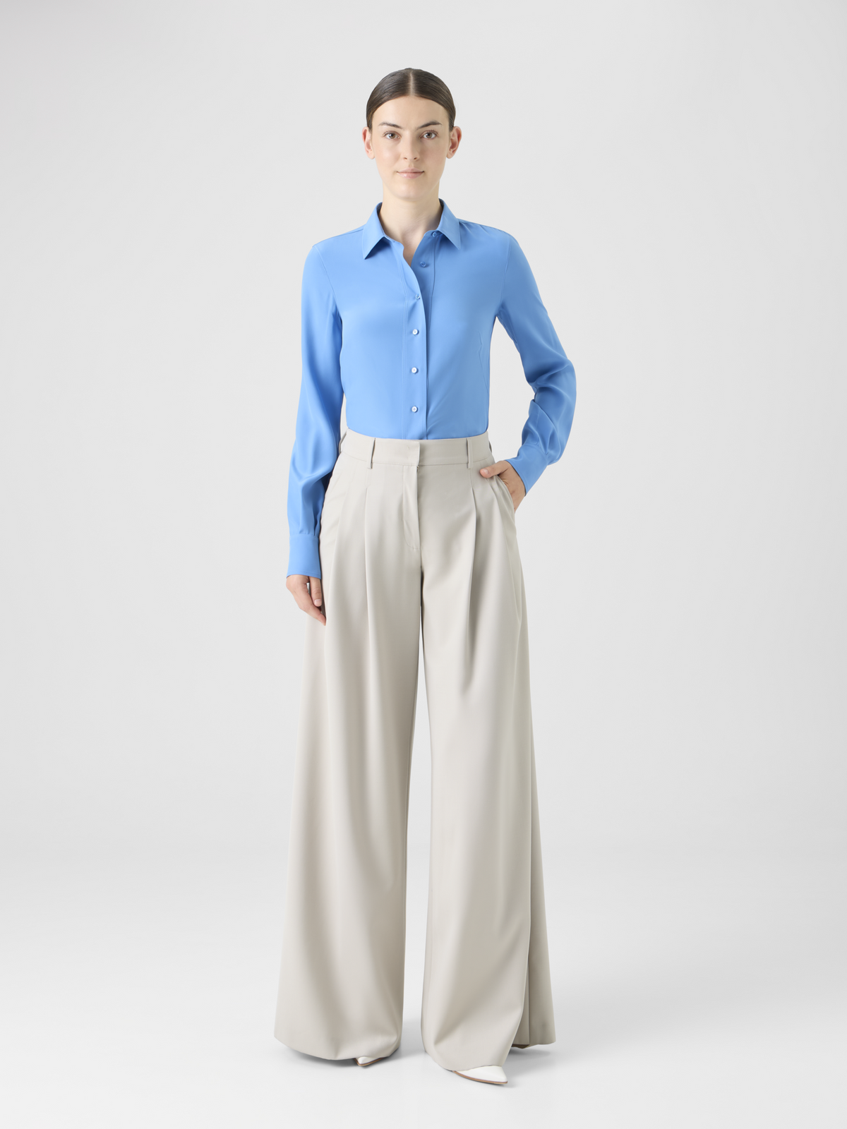 Designer Tunikabluse aus Seidenkrepp - Blau #editorial