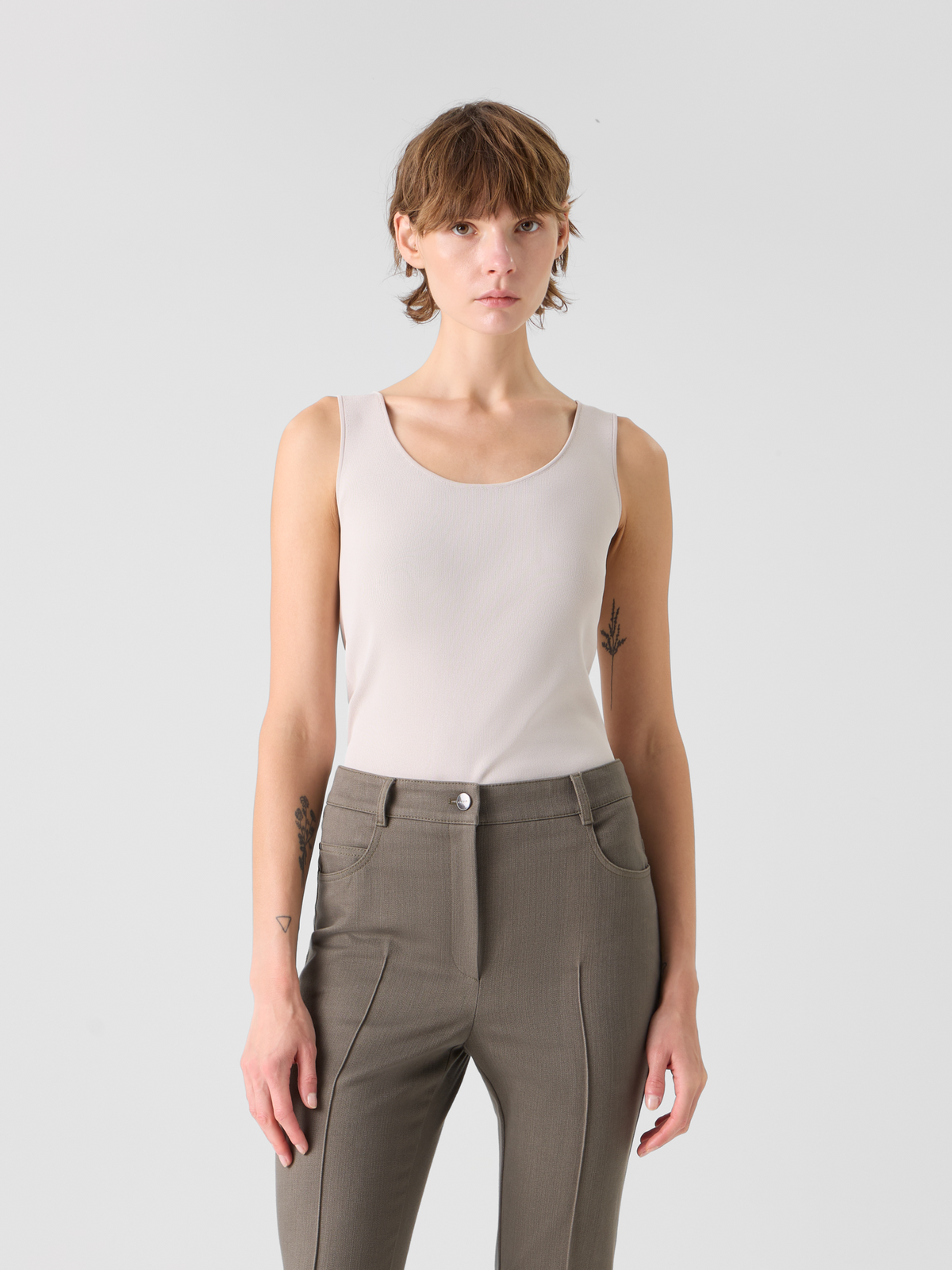 Designer Tailliertes Strick-Top aus Viskose - Beige #editorial
